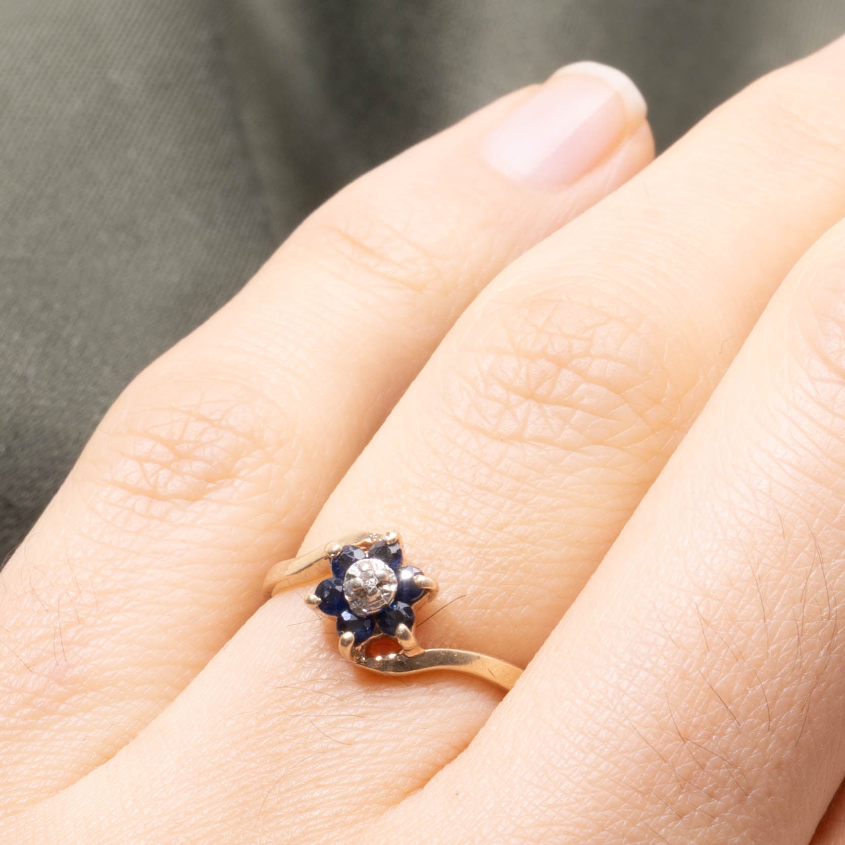 10k Sapphire & Diamond Floral Cluster Bypass Ring | SZ 5