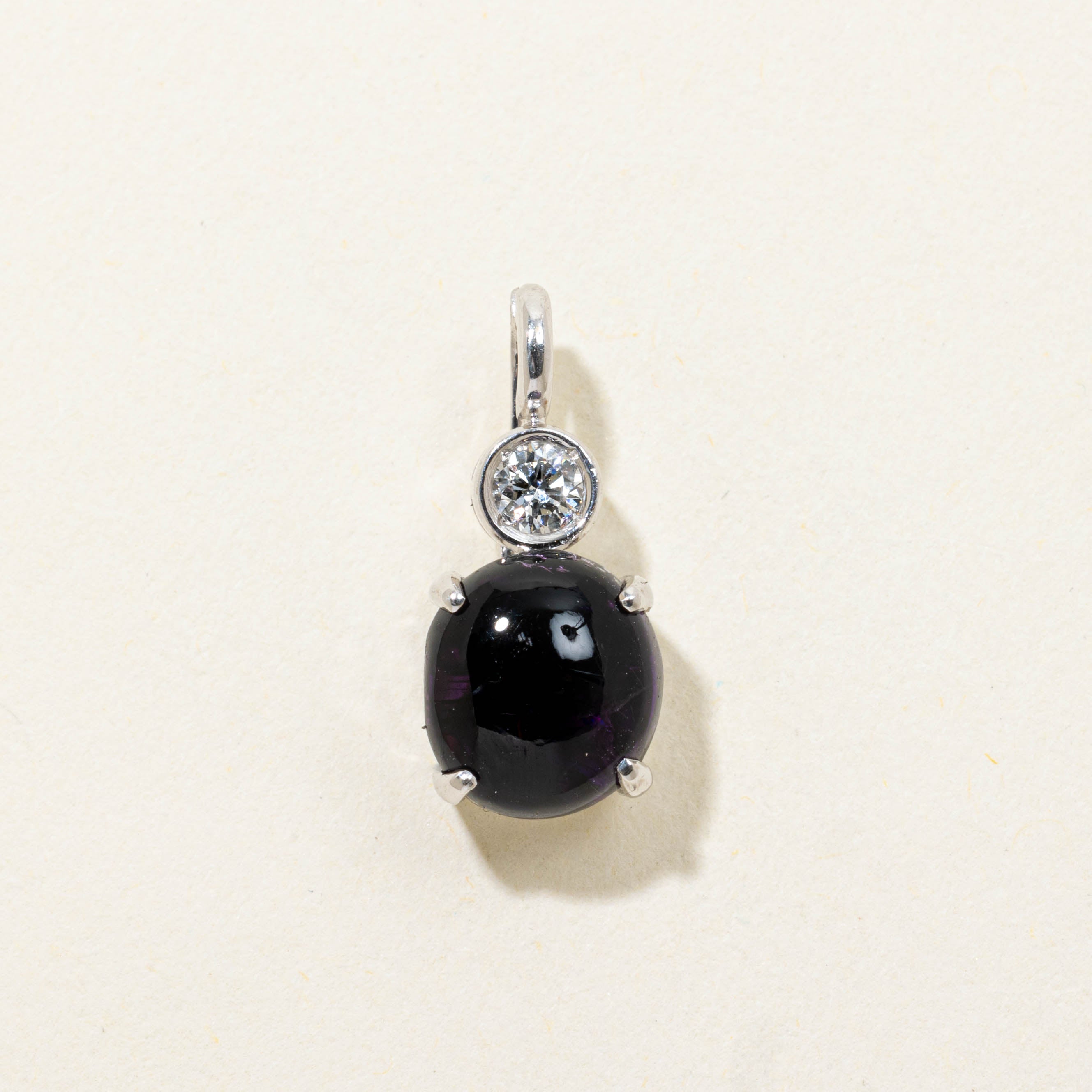 18k Cabochon Amethyst & Diamond Pendant | 3.00ct, 0.08ctw