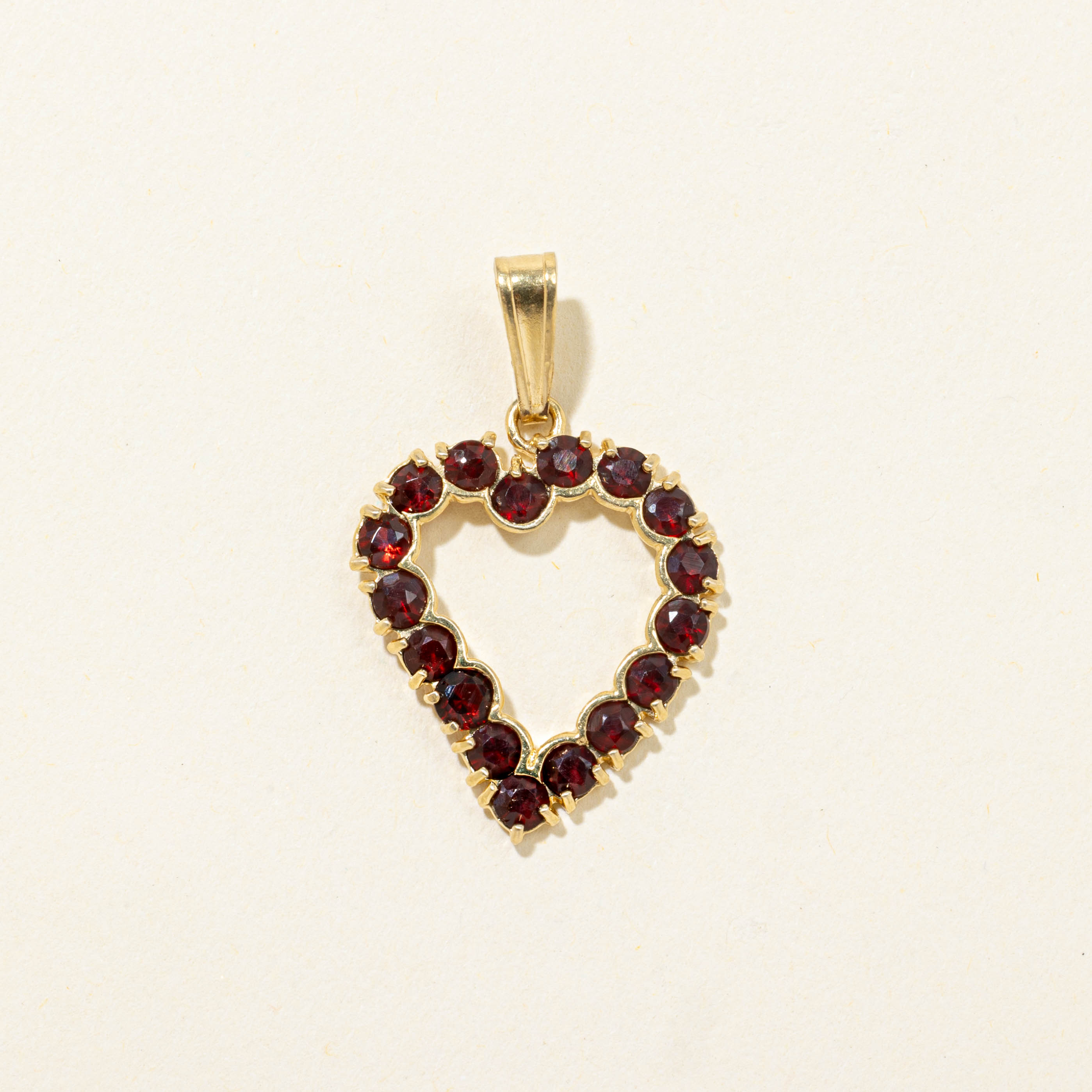 Italian 18k Garnet Heart Pendant | 0.62ctw
