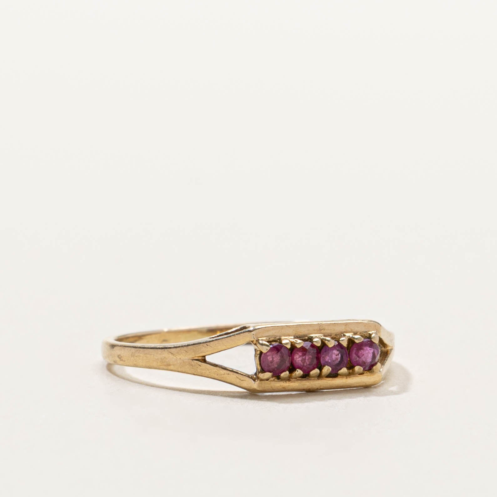 1982 London Four Stone Ruby Split Shank Ring | SZ 6.25