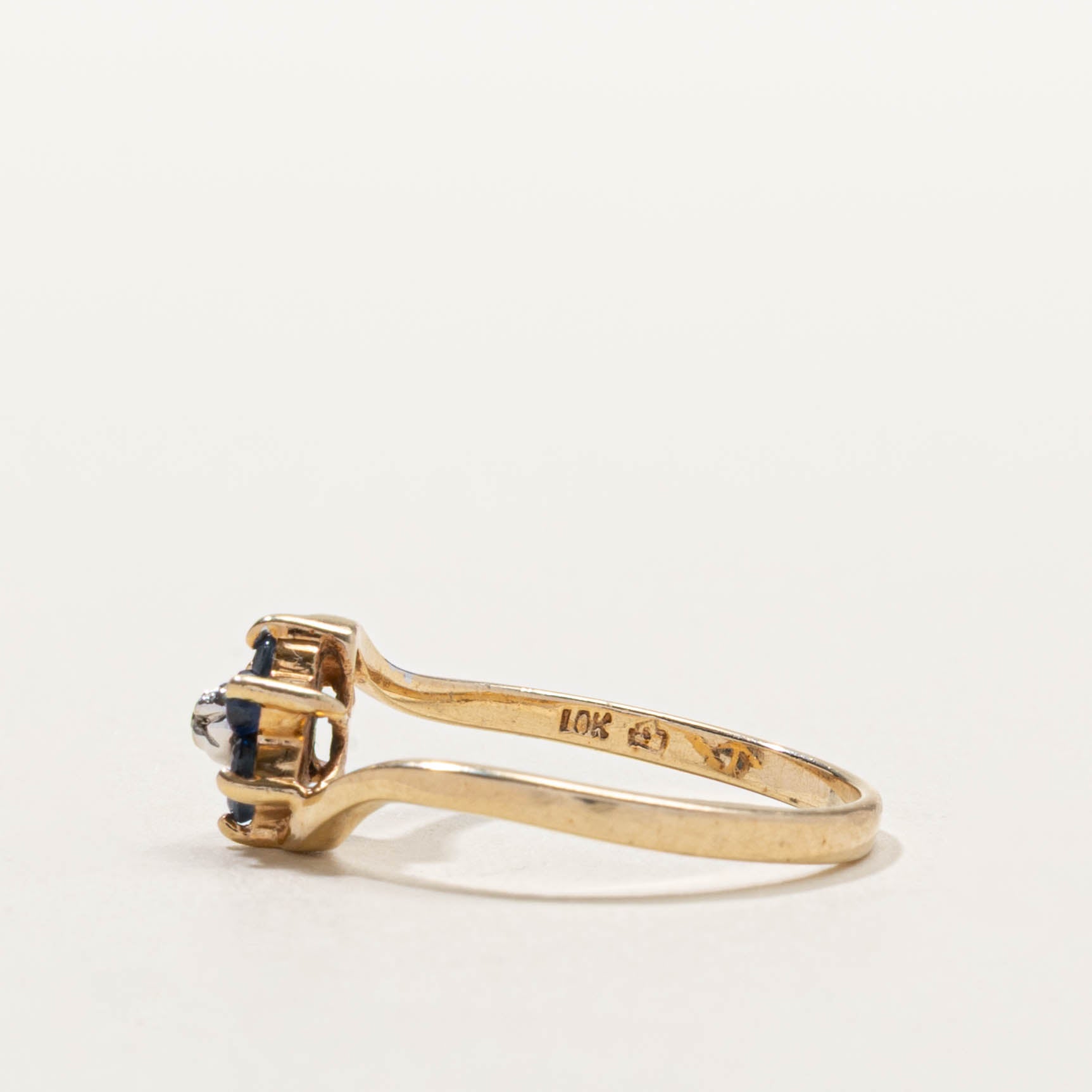 10k Sapphire Daisy Cluster Bypass Ring | SZ 6.25