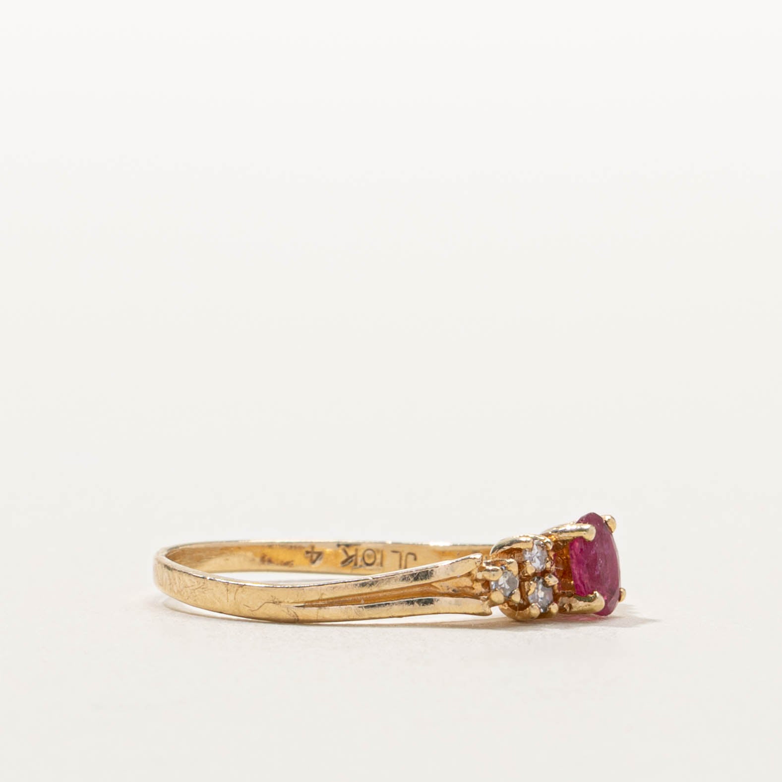 10k Ruby & Diamond Accents Ring | SZ 5.5