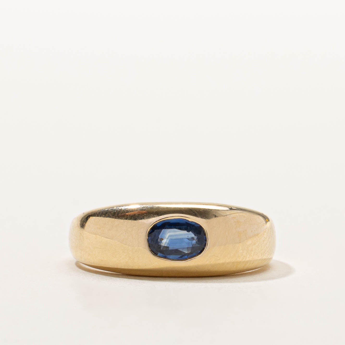 14k Flush Set Sapphire Dome Ring | SZ 7