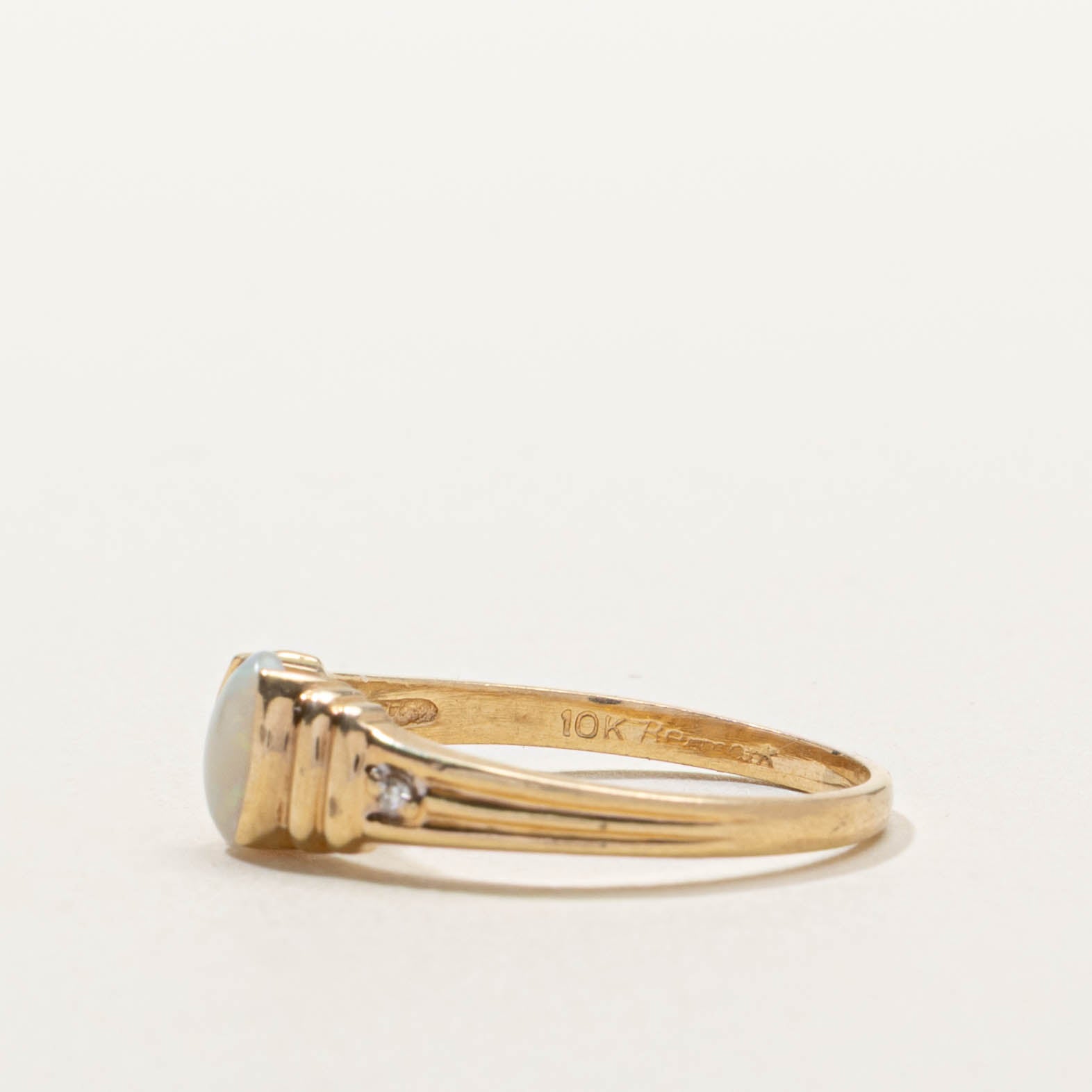 10k Opal & Diamond Grooved Ring | SZ 7