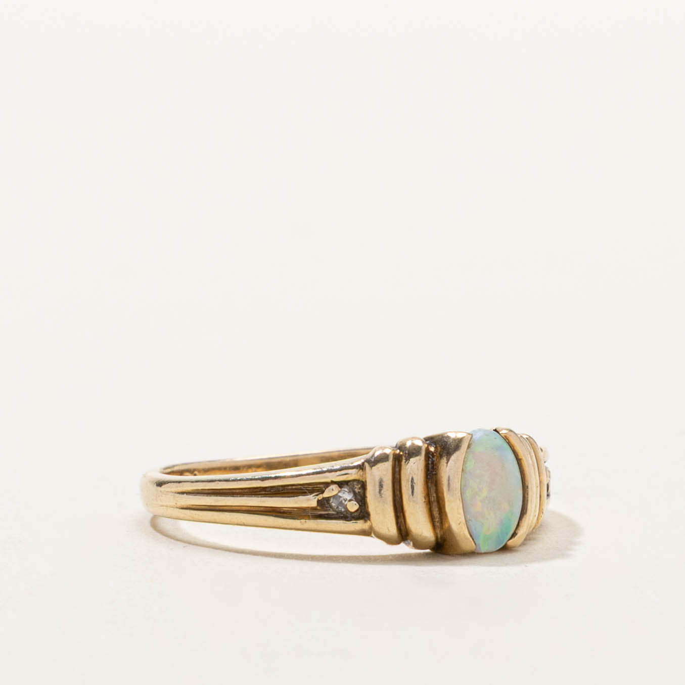 10k Opal & Diamond Grooved Ring | SZ 5.5