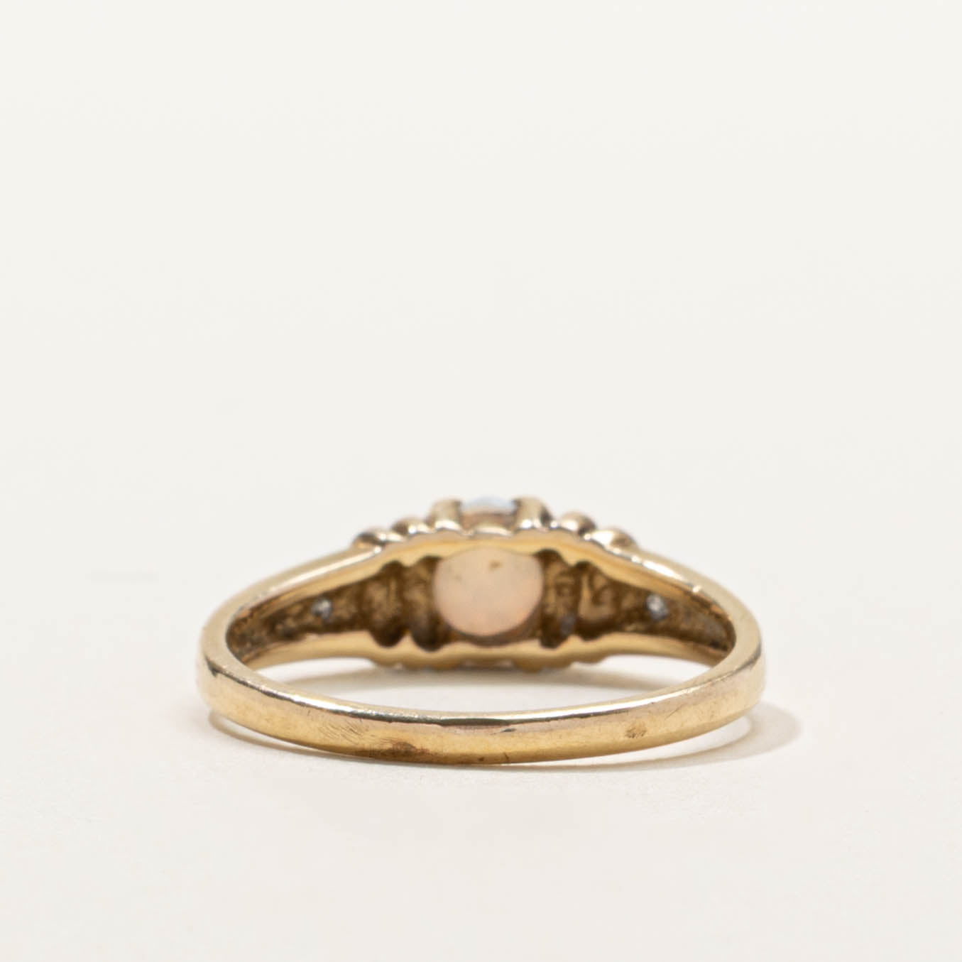 10k Opal & Diamond Grooved Ring | SZ 5.5