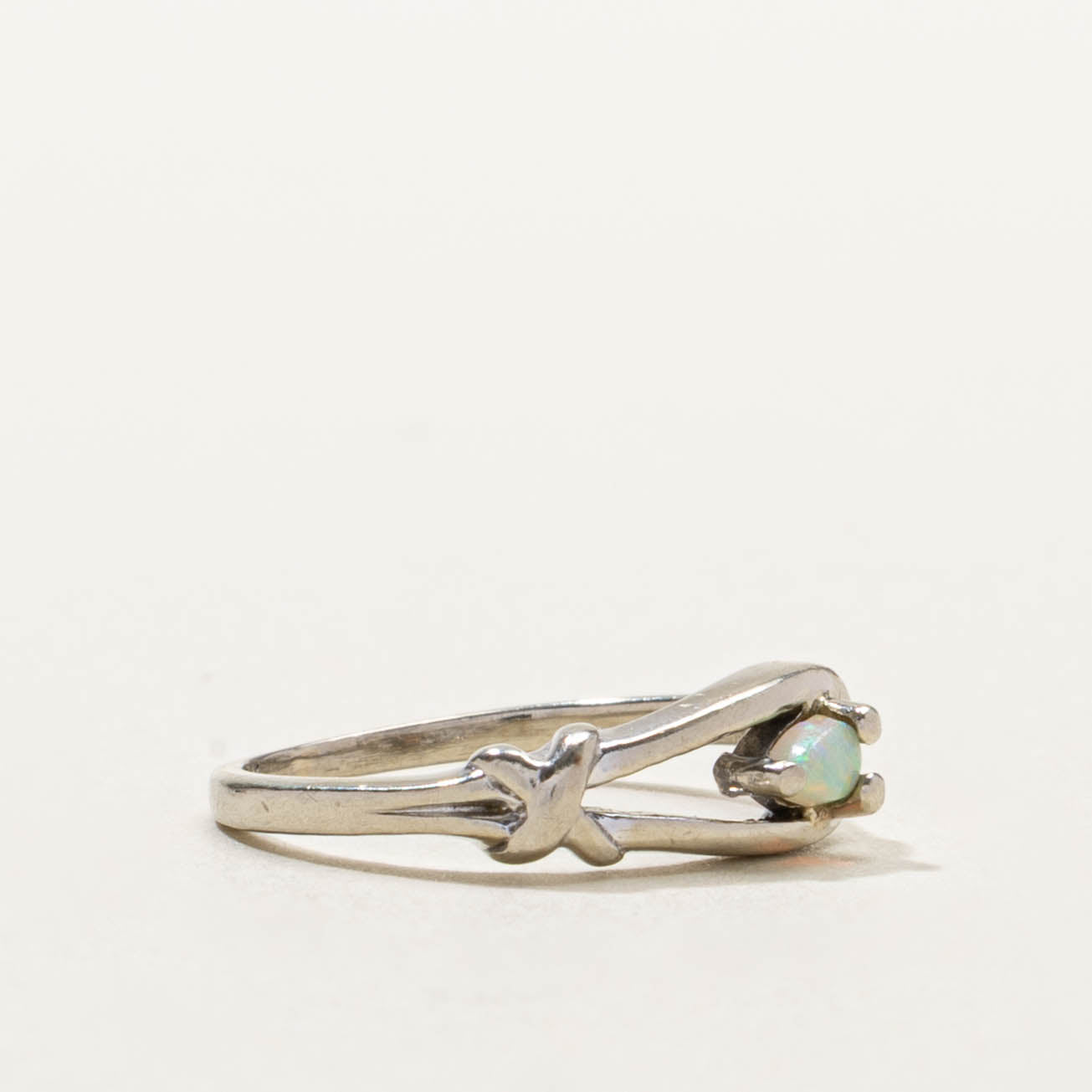 10k Opal Knotted Openwork Ring | SZ 2.25