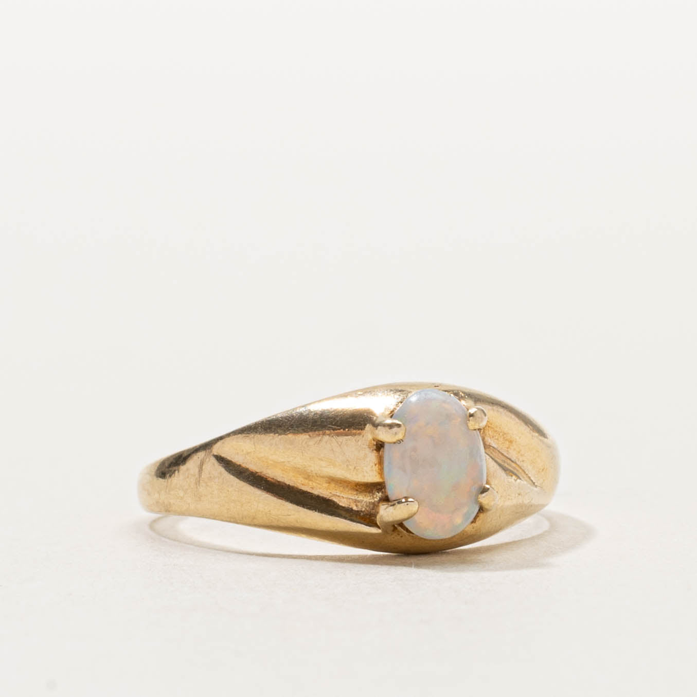 10k Solitaire Opal Dome Ring | SZ 5.25