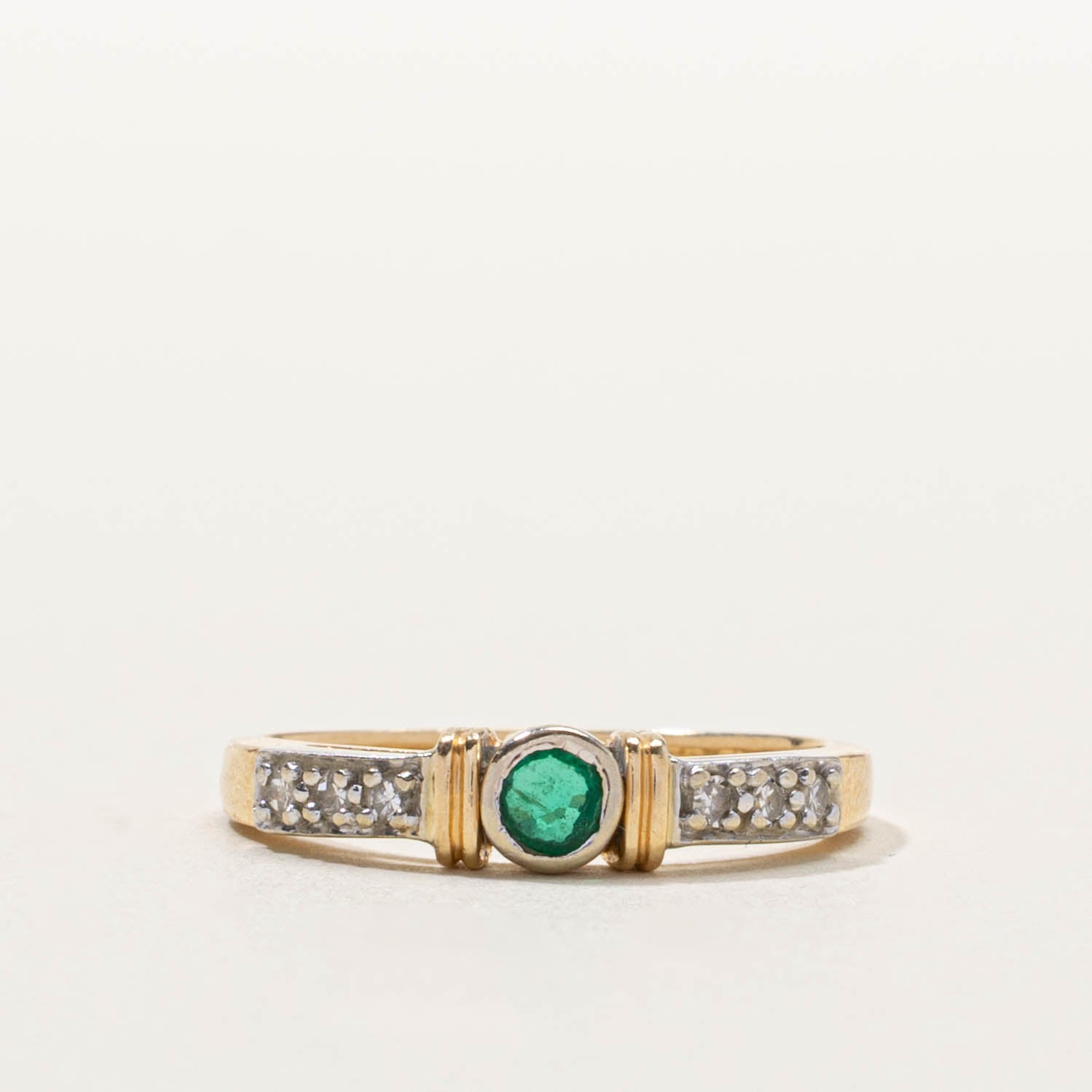 Canadian Bezel Set Emerald & Diamond Grooved Ring | SZ 5.75