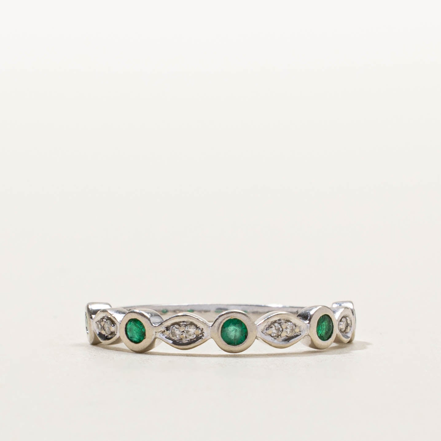 10k Semi Eternity Bezel Set Emerald & Diamond Ring | SZ 6