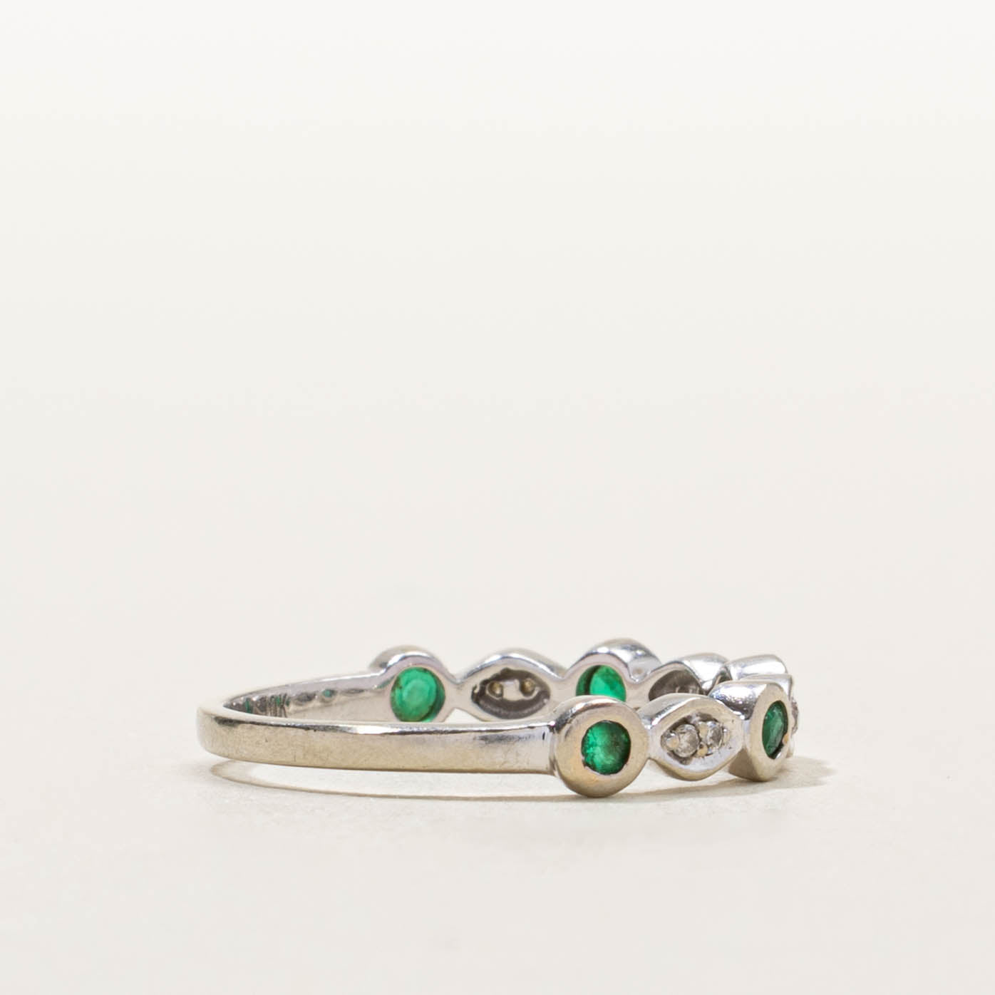 10k Semi Eternity Bezel Set Emerald & Diamond Ring | SZ 6