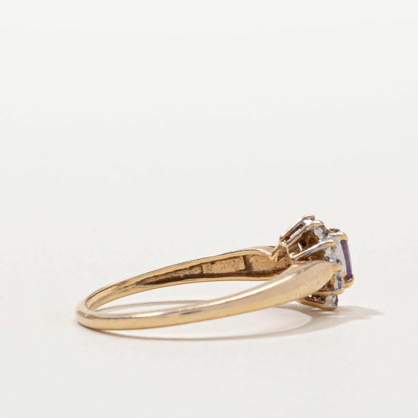 10k Amethyst & Diamond Petal Ring | SZ 6.75