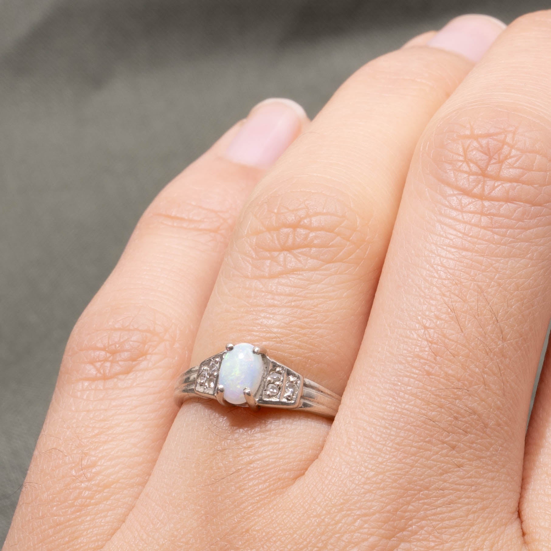 10k Opal & Diamond Accents Ring | SZ 5.25