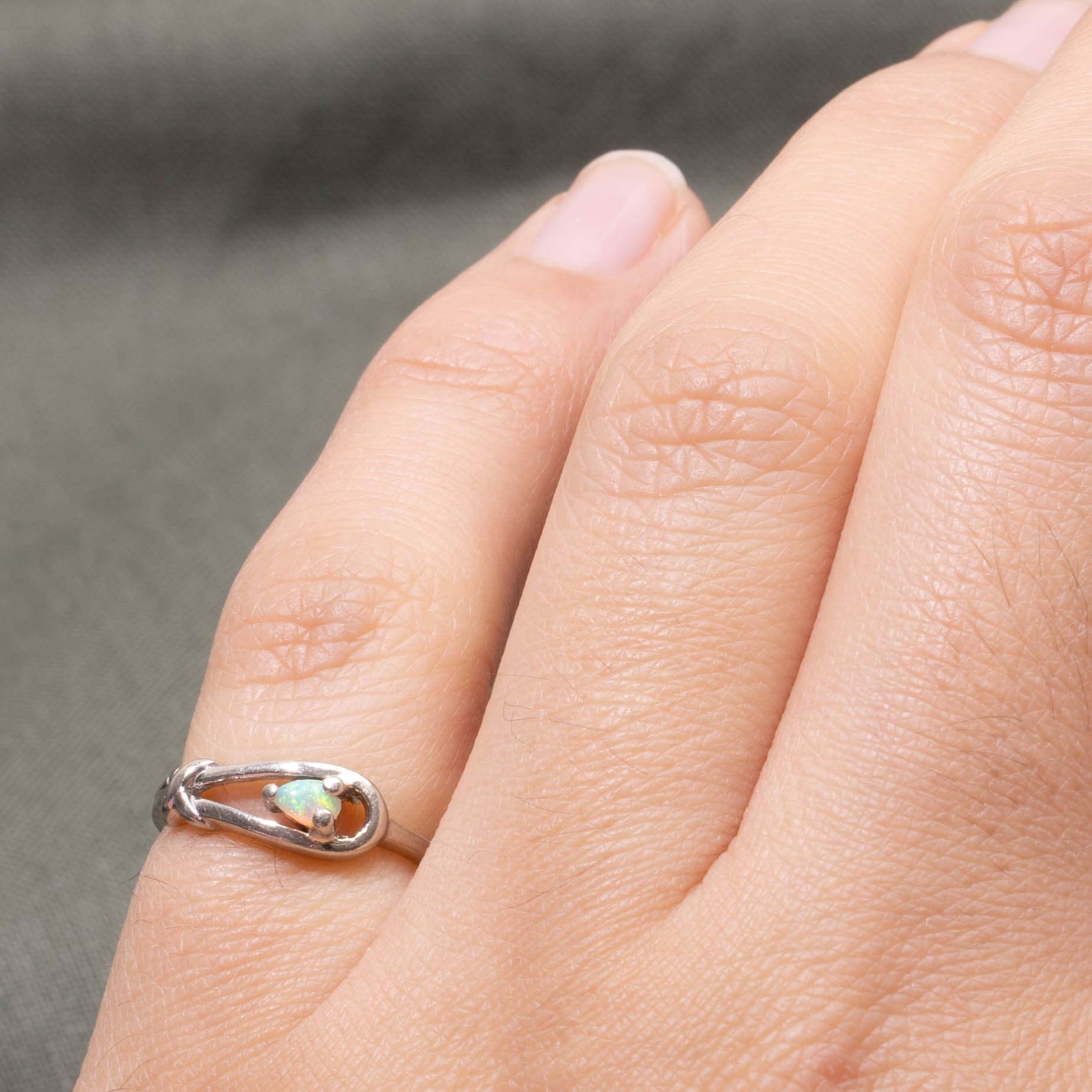 10k Opal Knotted Openwork Ring | SZ 2.25