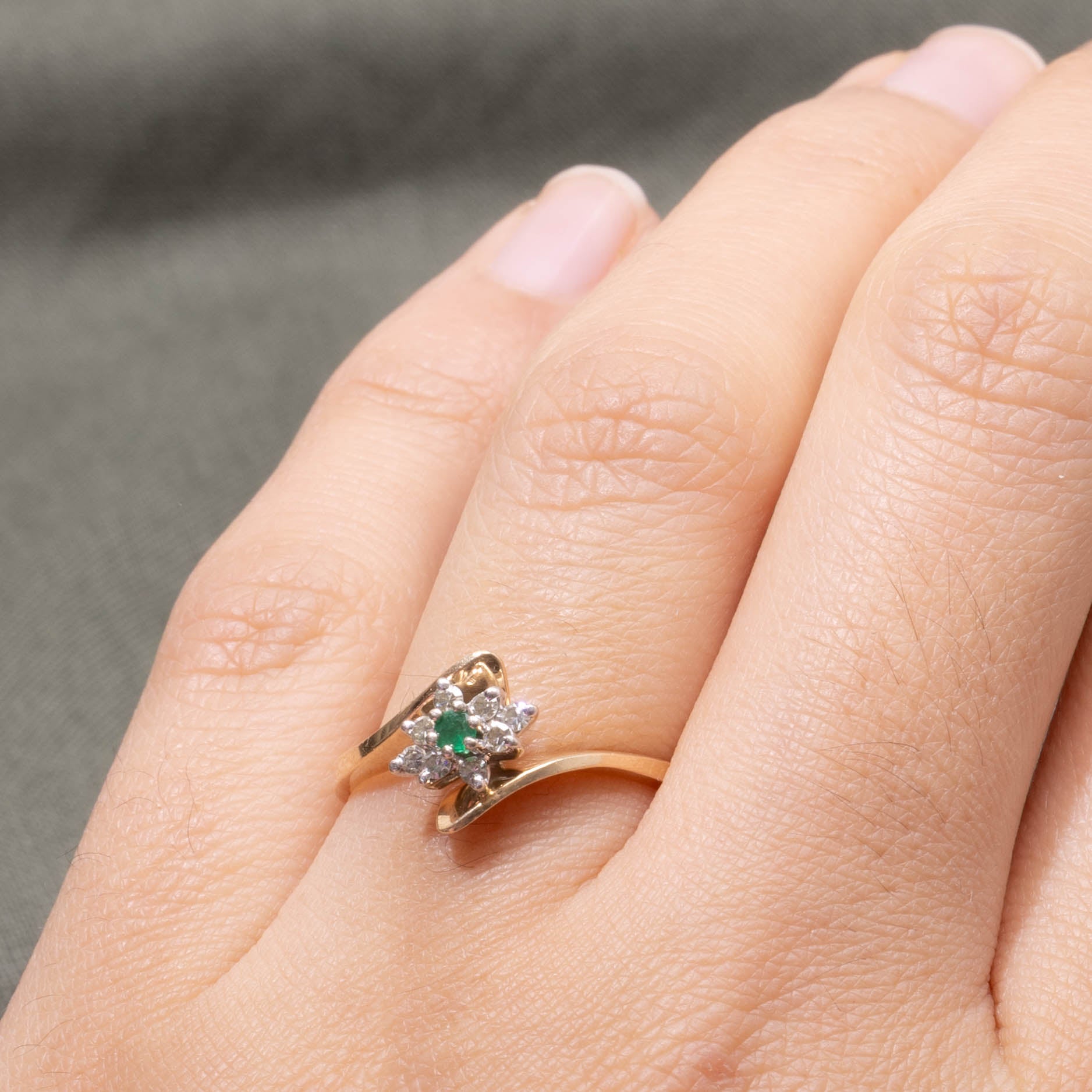 10k Emerald & Diamond Petal Bypass Ring | SZ 7.25