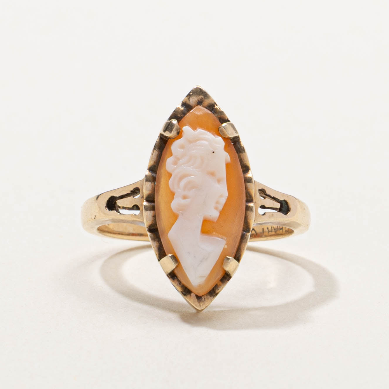 10k Marquise Cabochon Shell Cameo Ring | 2.00ct | SZ 4.75