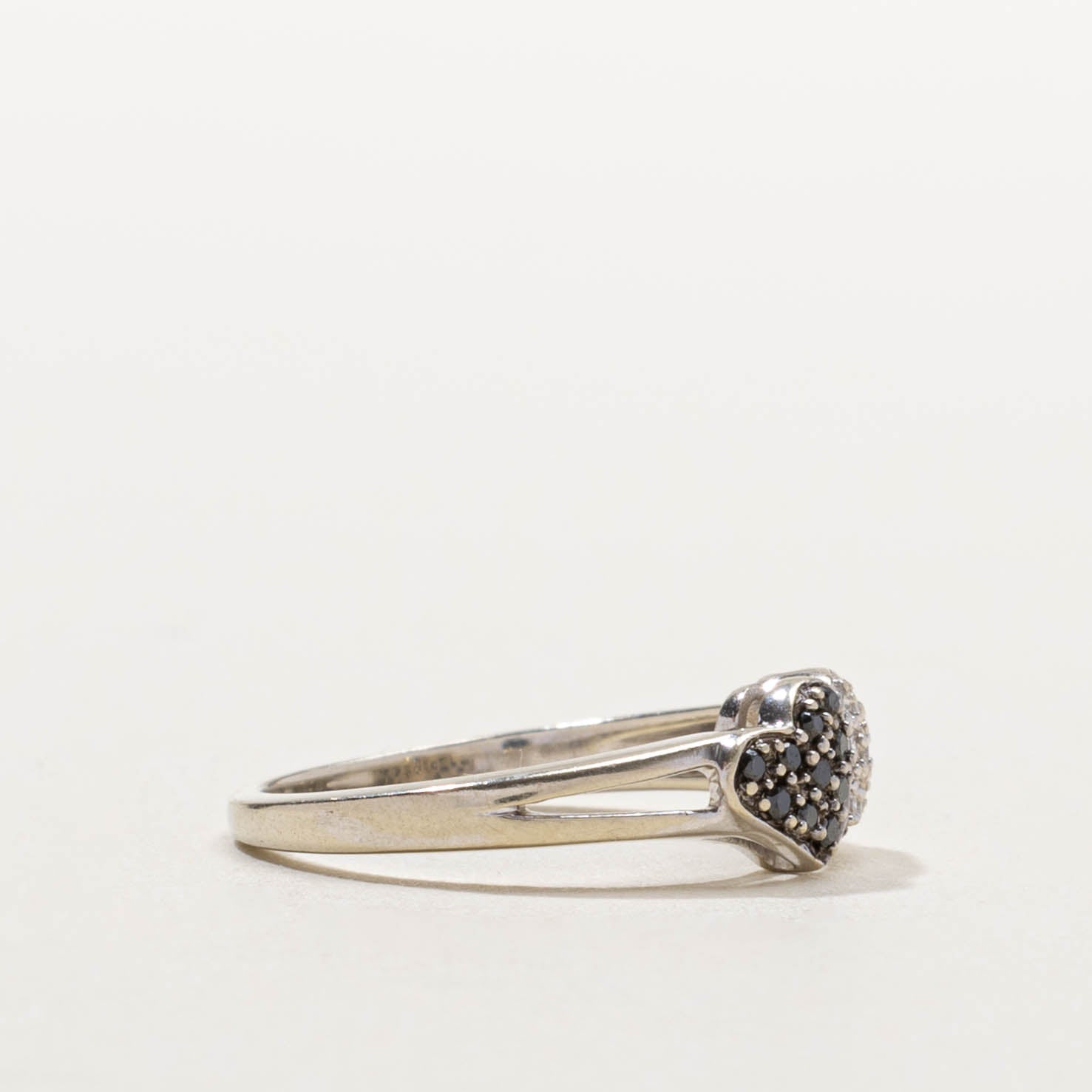 10k Black & White Diamond Double Heart Ring | 0.10ctw | SZ 4.25