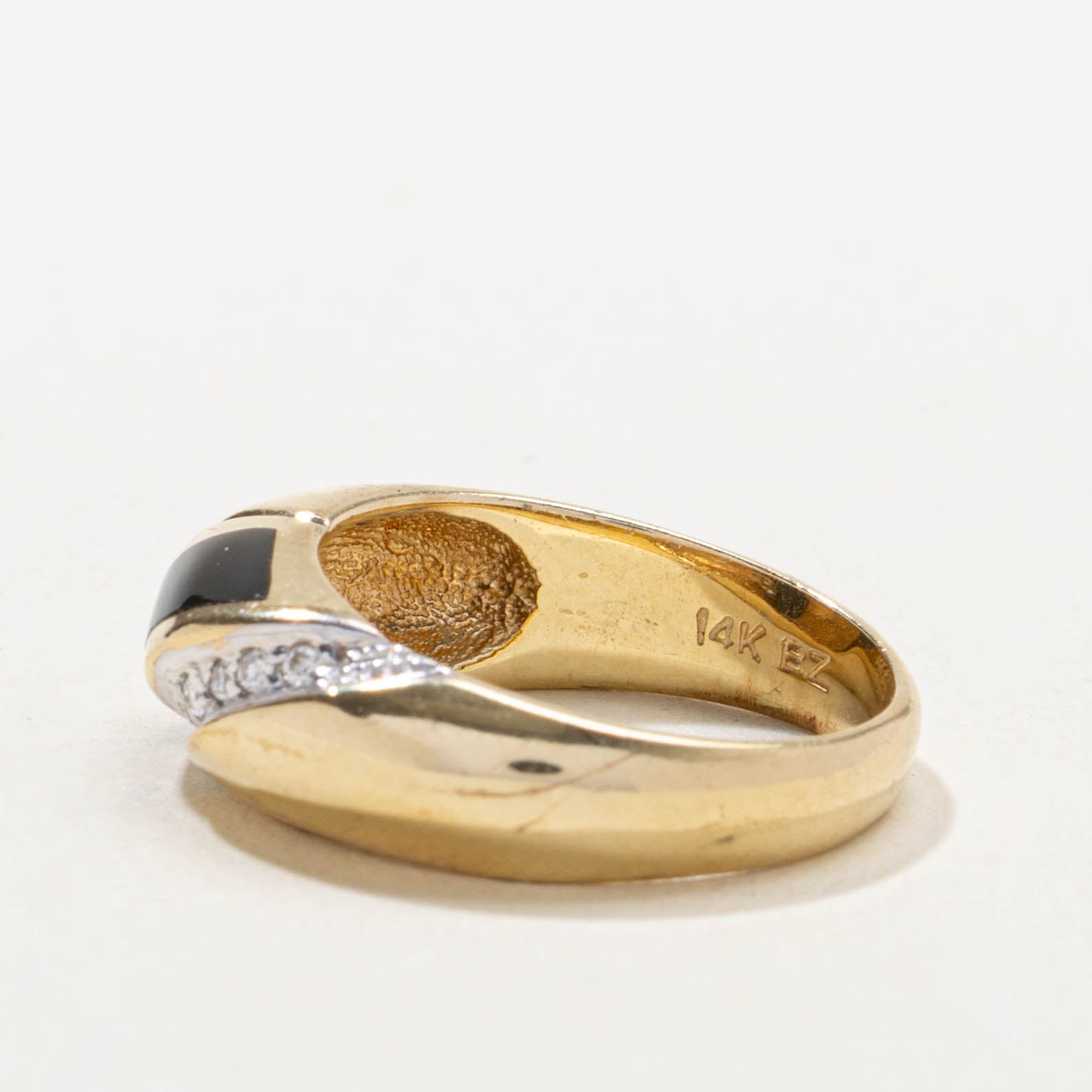 14k 80s Onyx & Diamond Dome Ring | 0.75ct, 0.06ctw | SZ 7