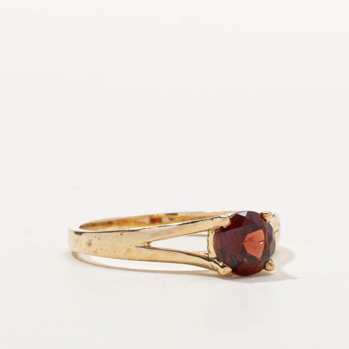10k Solitaire Garnet Split Shank Ring | 2.05ct | SZ 7.25