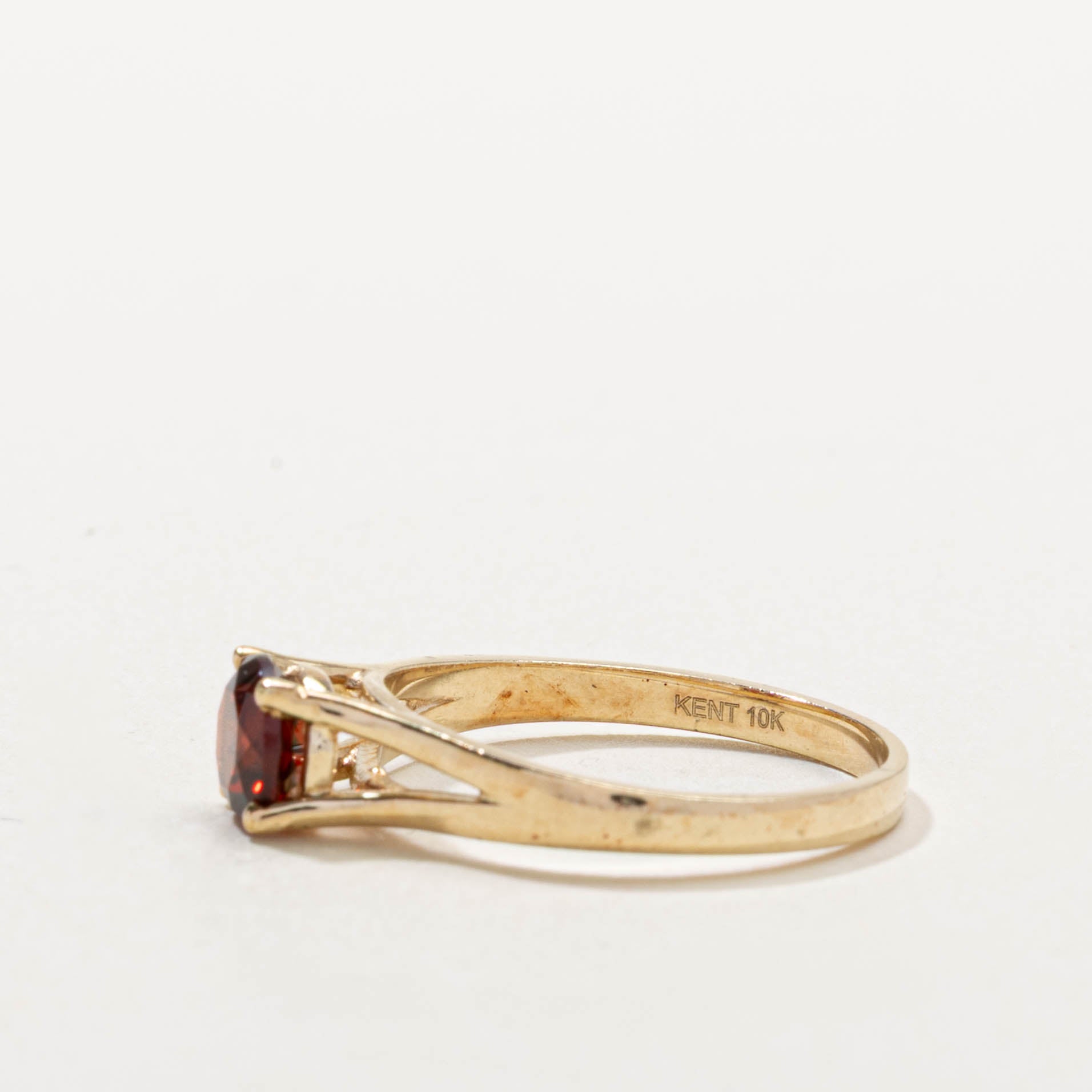 10k Solitaire Garnet Split Shank Ring | 2.05ct | SZ 7.25