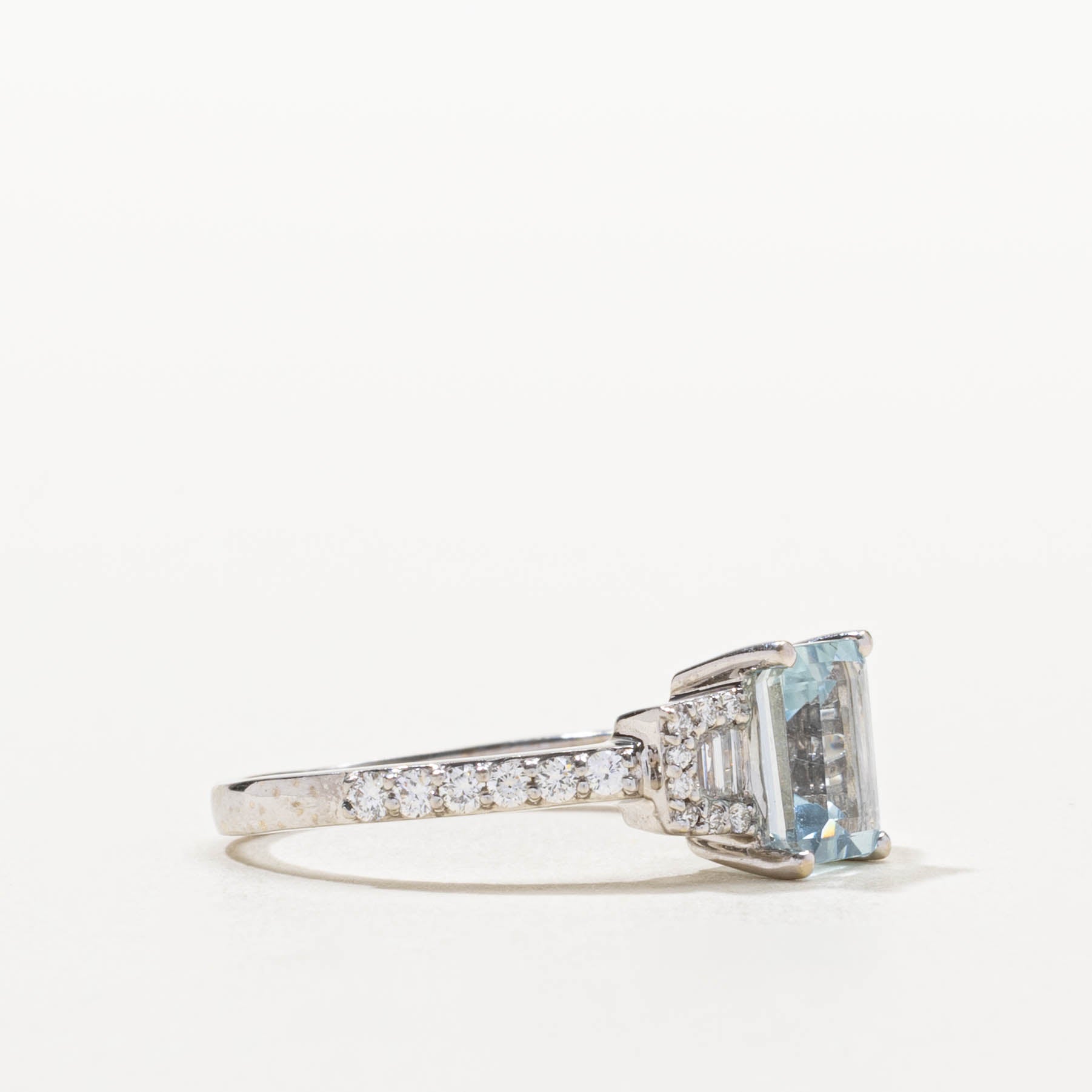 14k Aquamarine & Diamond Accented Ring | 1.50ct, 0.35ctw | SZ 8.5