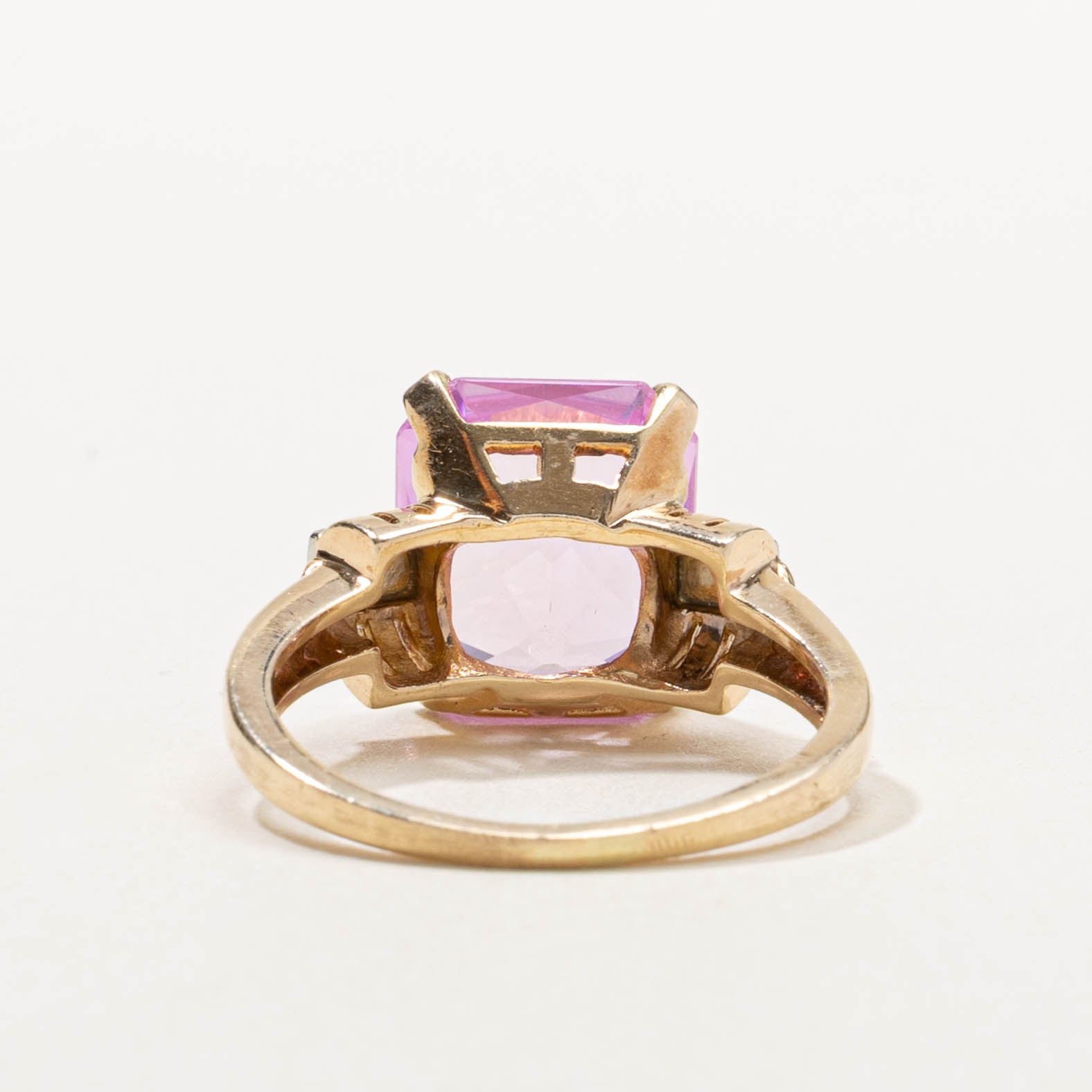 10k Retro Synthetic Sapphire Engraved Ring | 6.50ct | SZ 7.75