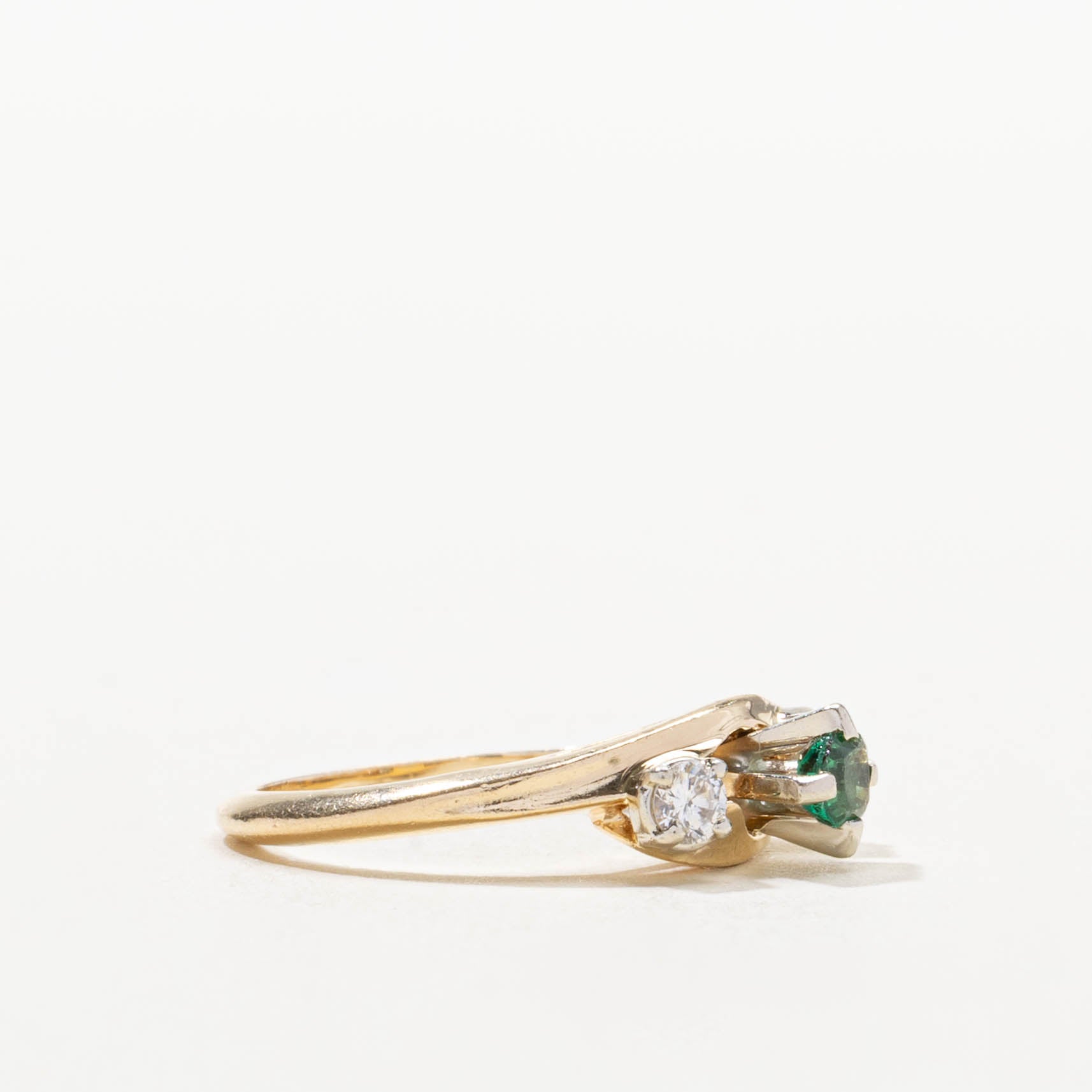 ‘Birks’ 14k Three Stone Green Glass & Diamond Ring | 0.10ct, 0.14ctw | SZ 4