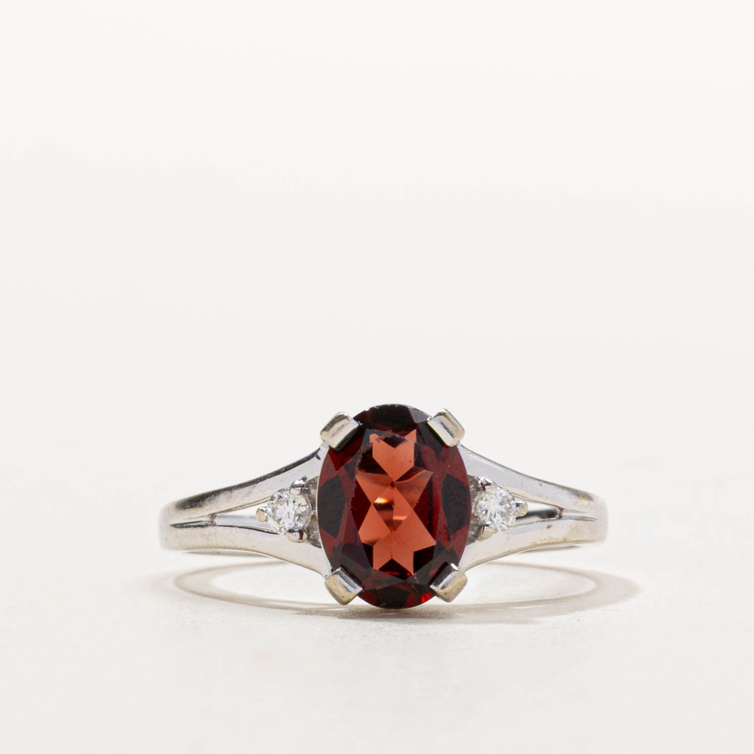 14k Oval Cut Garnet & Diamond Accented Ring | 1.50ct, 0.06ctw | SZ 7