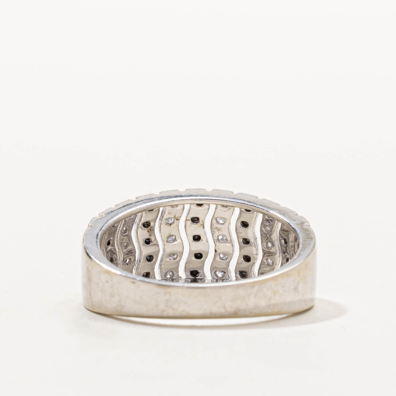 10k Wavy Multi Row Black & White Diamond Band | 0.22ctw | SZ 7
