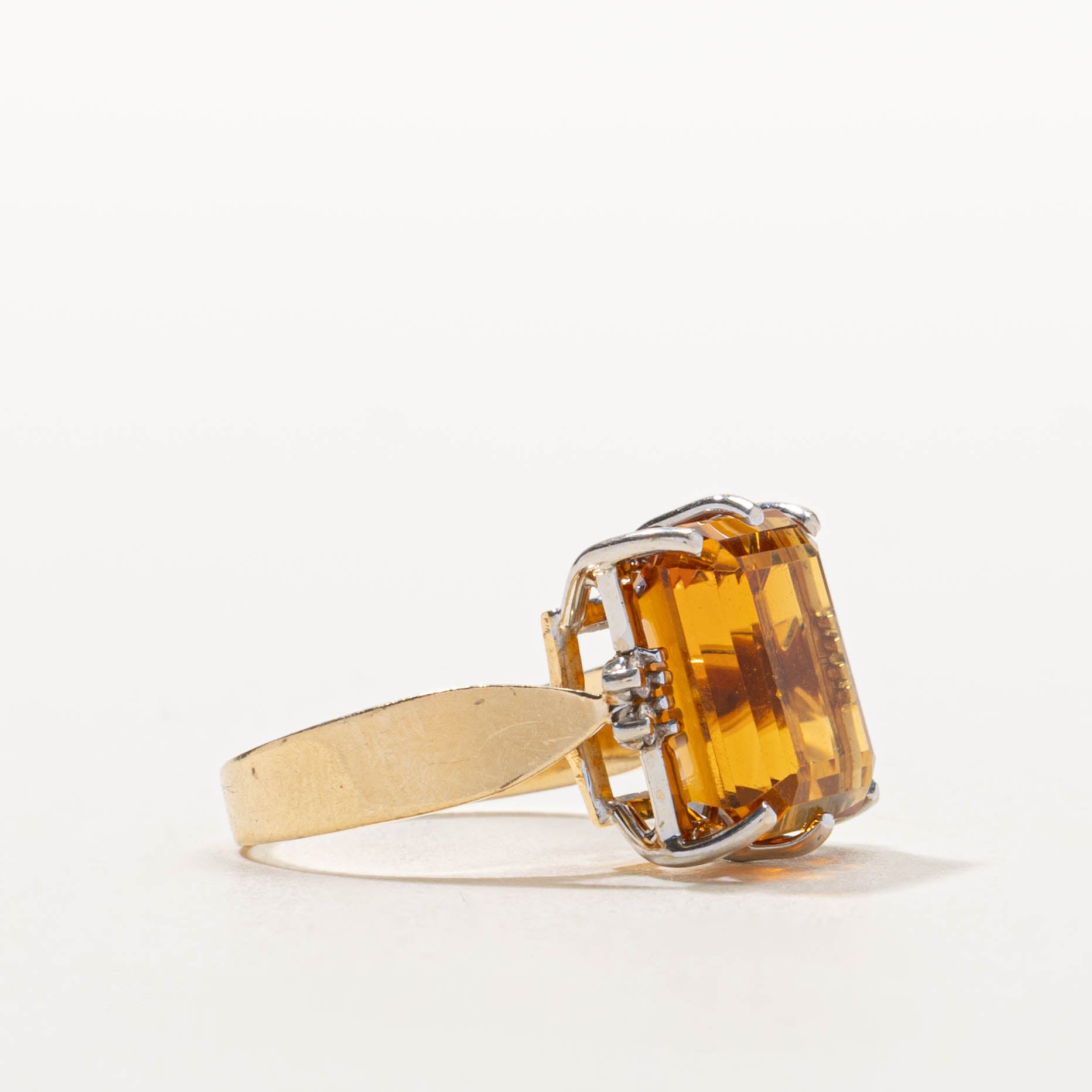14k Citrine & Diamond Accented Ring | 6.00ct, 0.06ctw | SZ 5