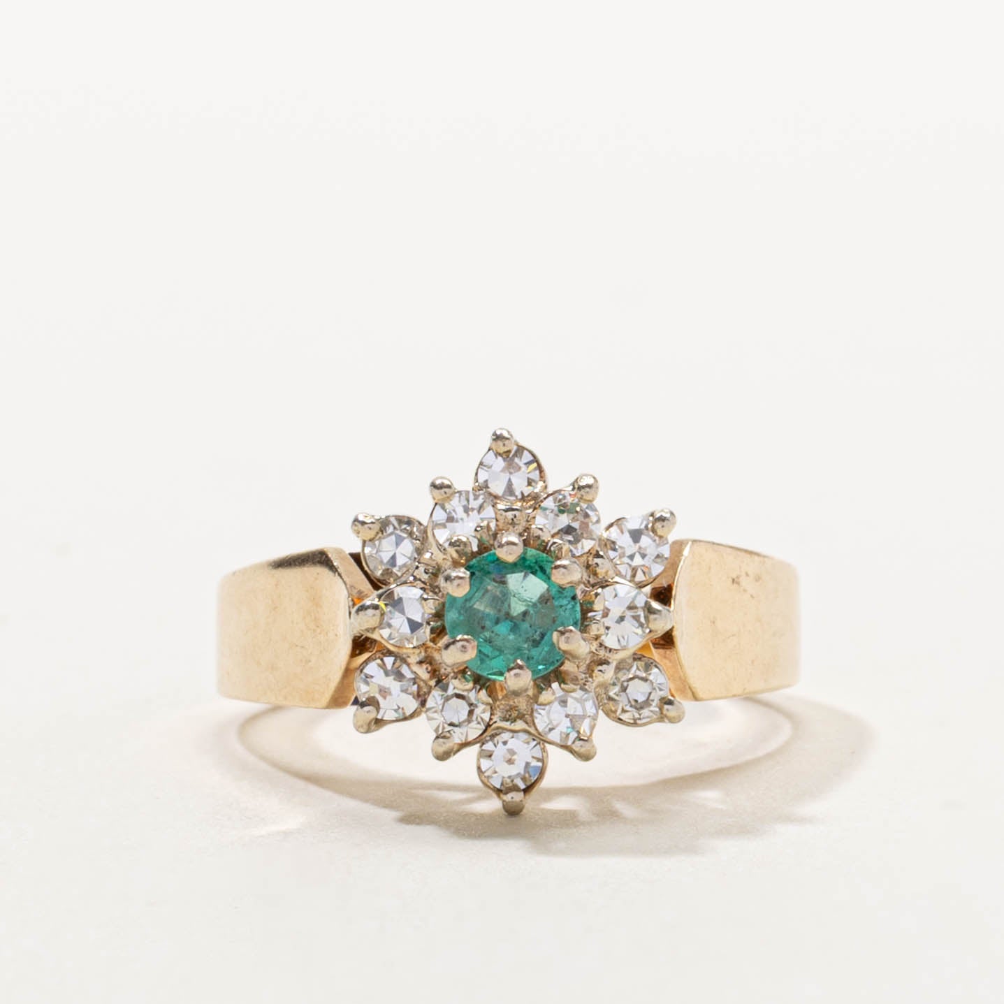 14k Emerald & Diamond Petal Cluster Ring |0.25ct, 0.36ctw | SZ 5.75