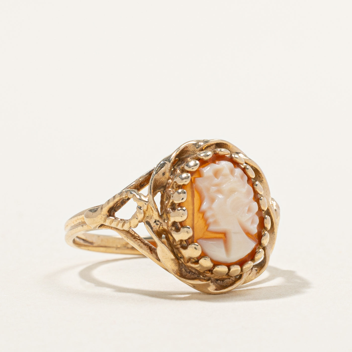 10k Solitaire Shell Cameo Textured Ring | 1.20ct | SZ 5