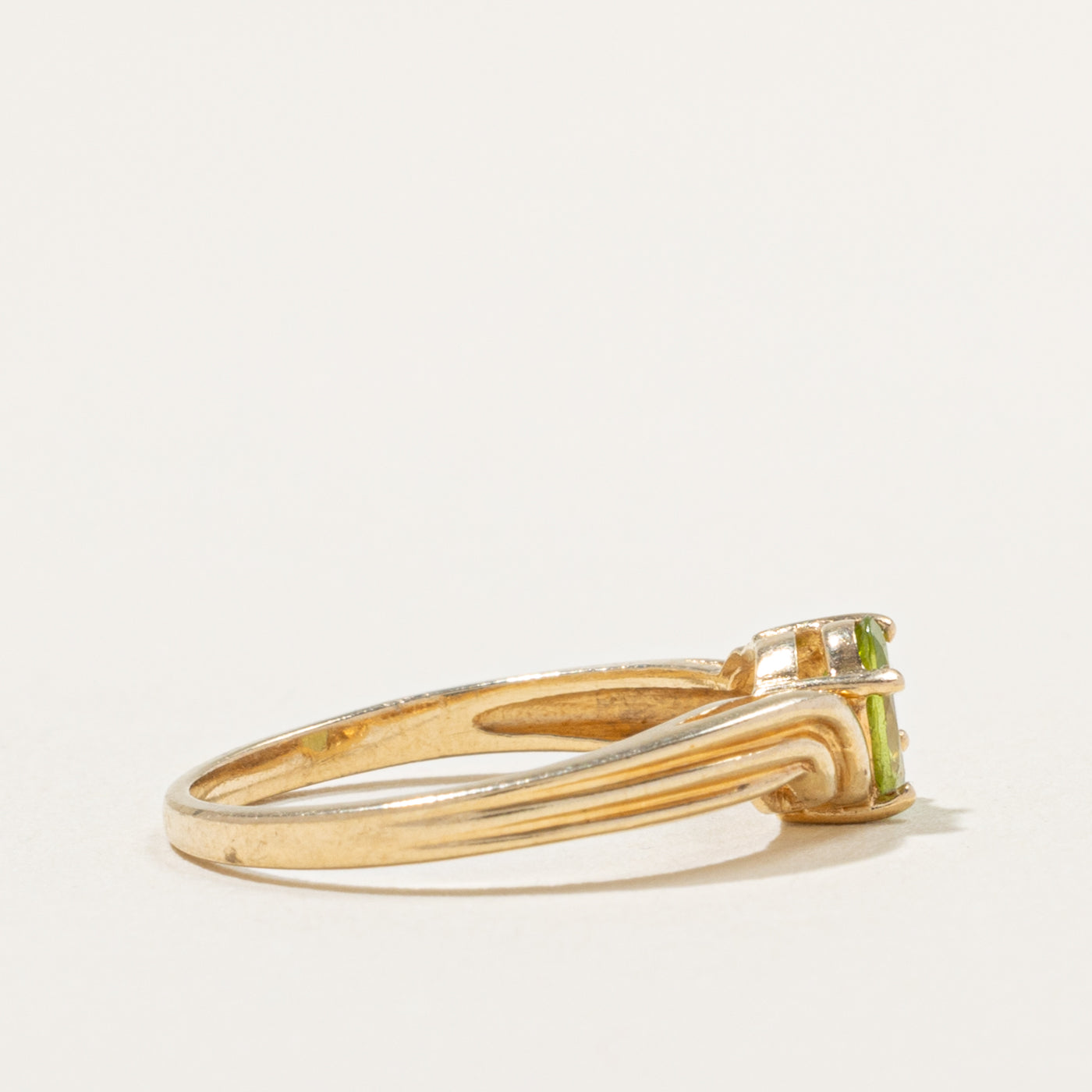 10k Solitaire Peridot Grooved Bypass Ring | 0.45ct | SZ 6.5