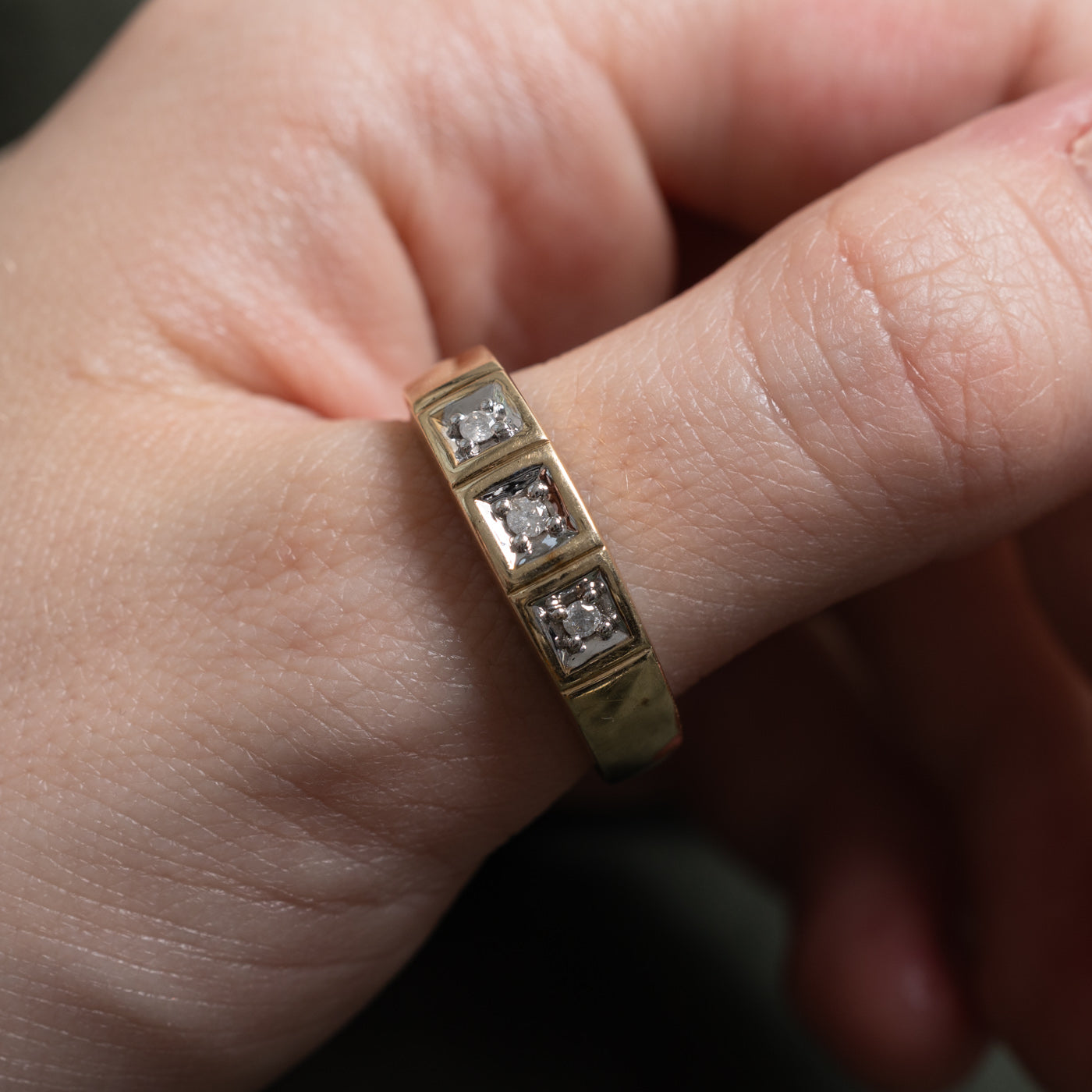 10k Three Stone Diamond Band | SZ 11