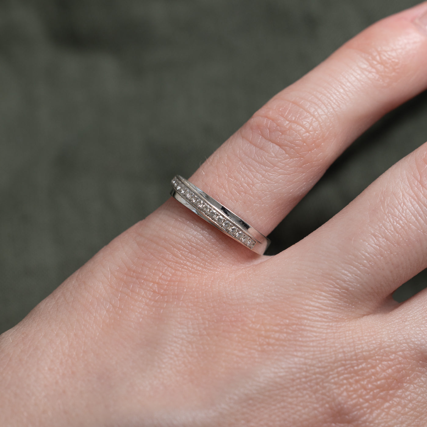 18k Semi Eternity Diagonal Set Diamond Band | SZ 4.75