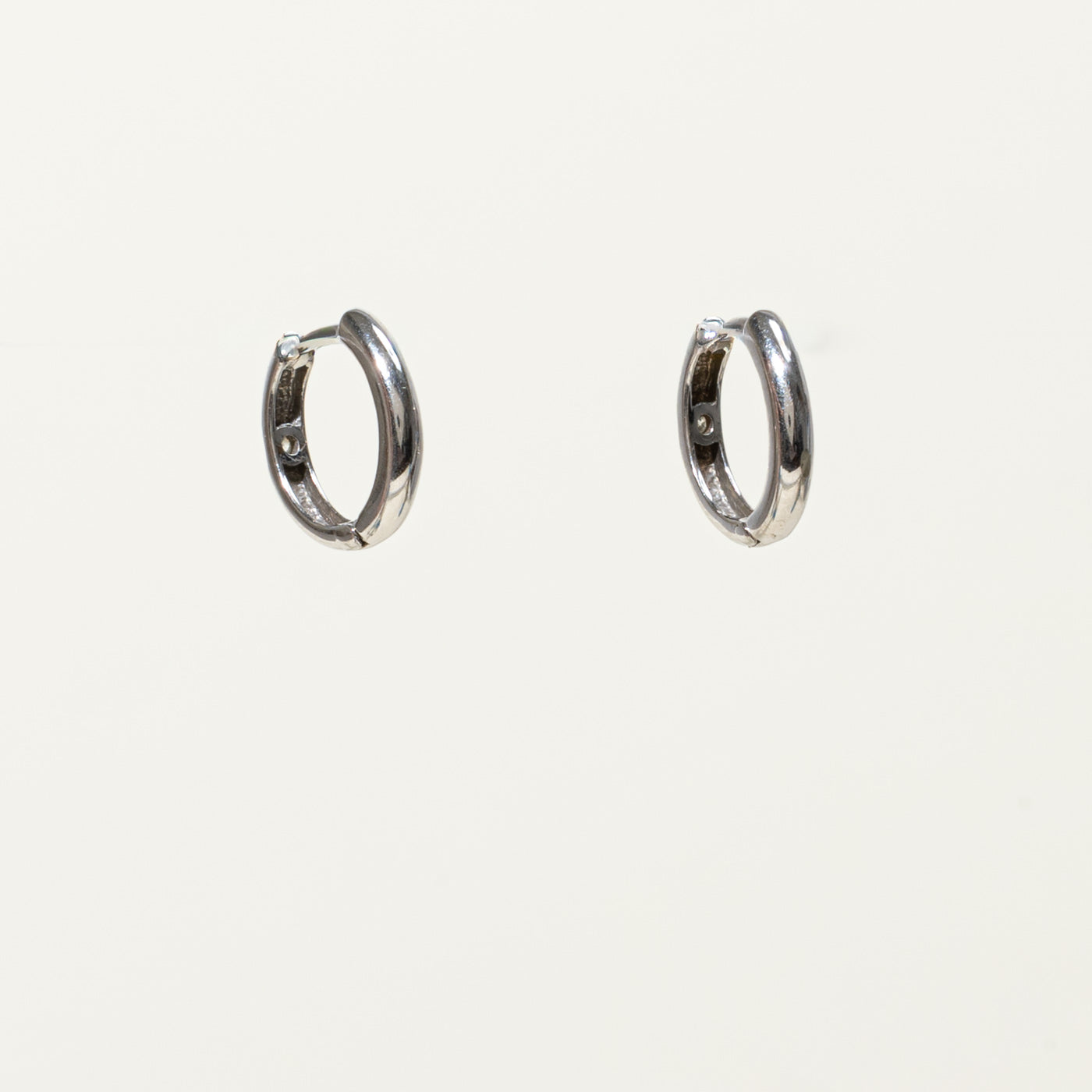 10k Diamond Huggie Earrings | 0.03ctw