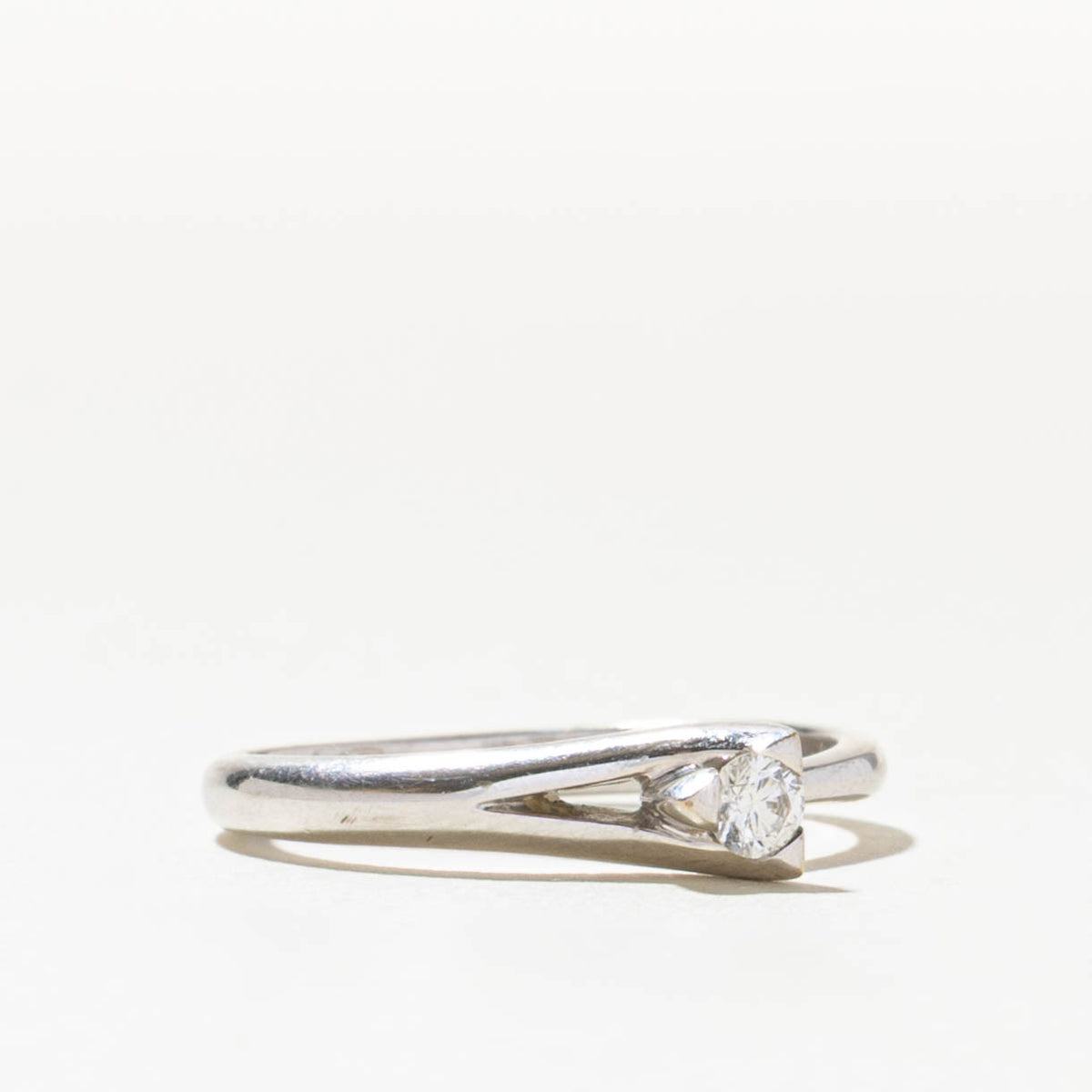 Italian Solitaire Diamond Geometric Ring | 0.08ct | SZ 7.25