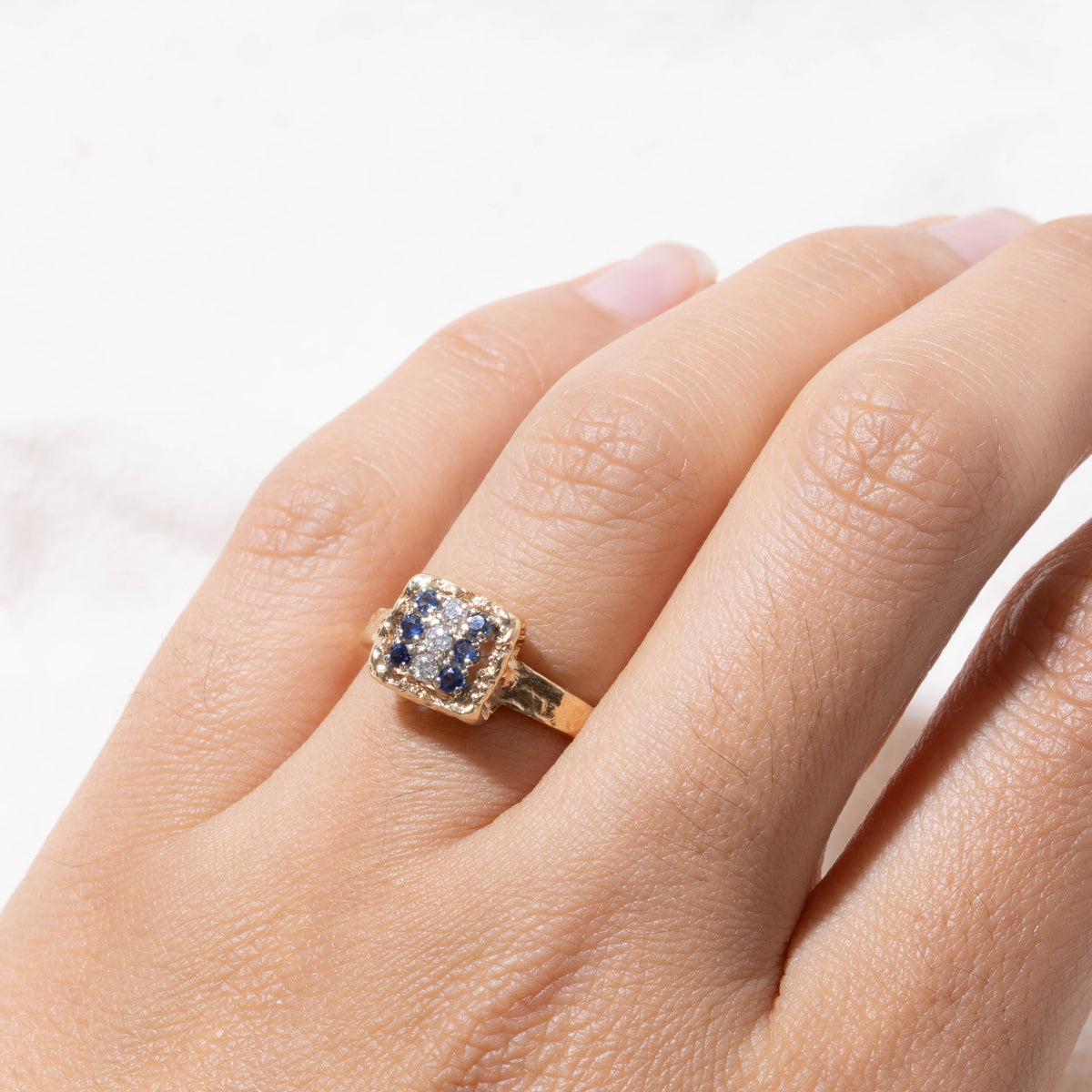 14k Diamond & Sapphire Grid Hammered Ring | SZ 6.75