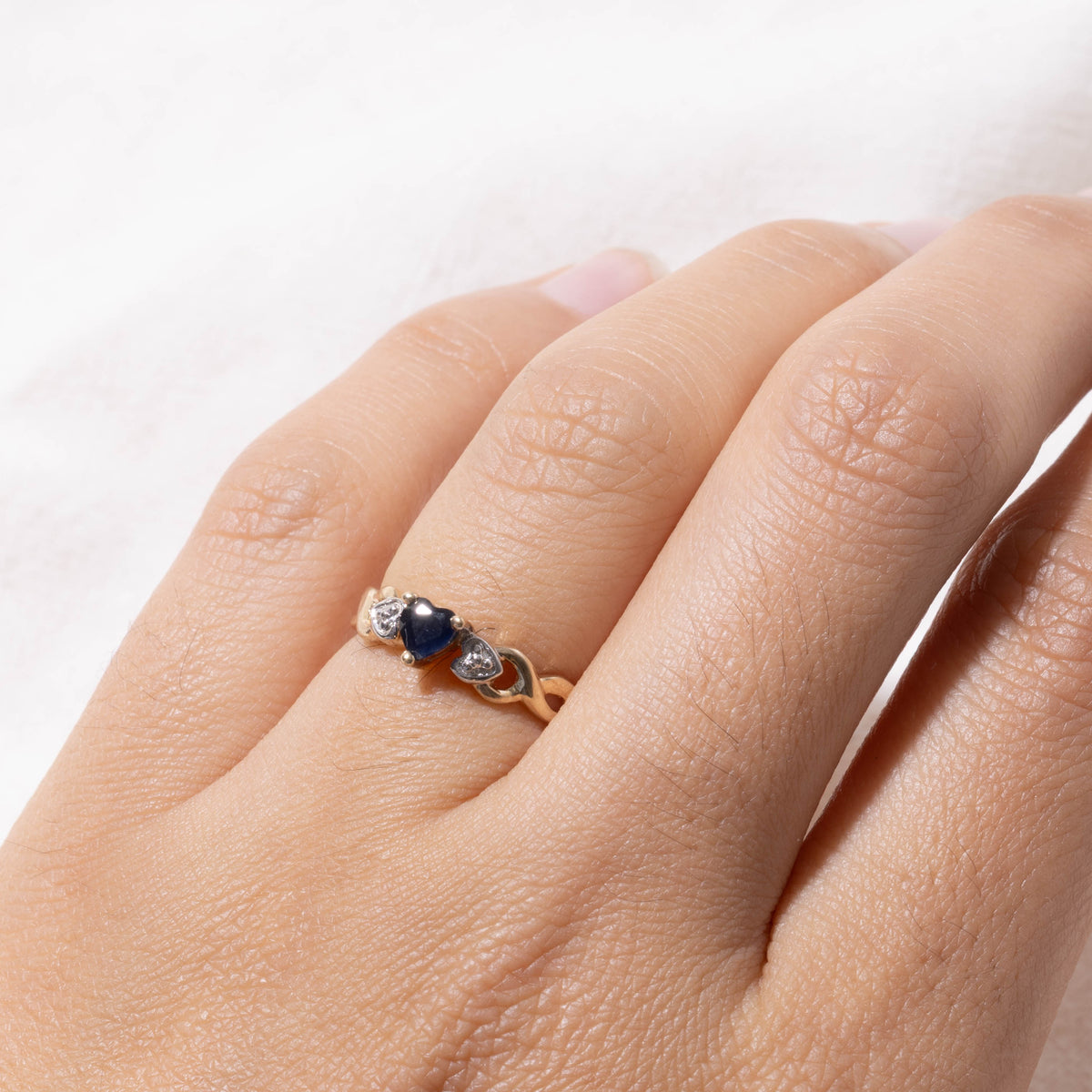 10k Heart Cut Sapphire Accented Ring | SZ 5