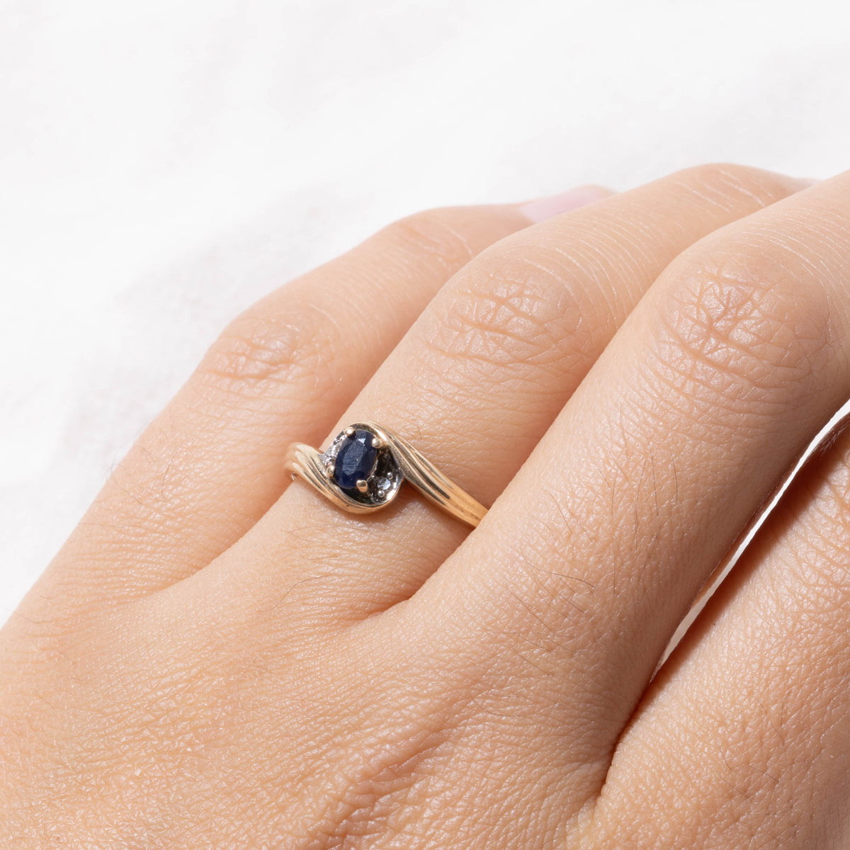 10k Sapphire & Diamond Grooved Bypass Ring | SZ 8