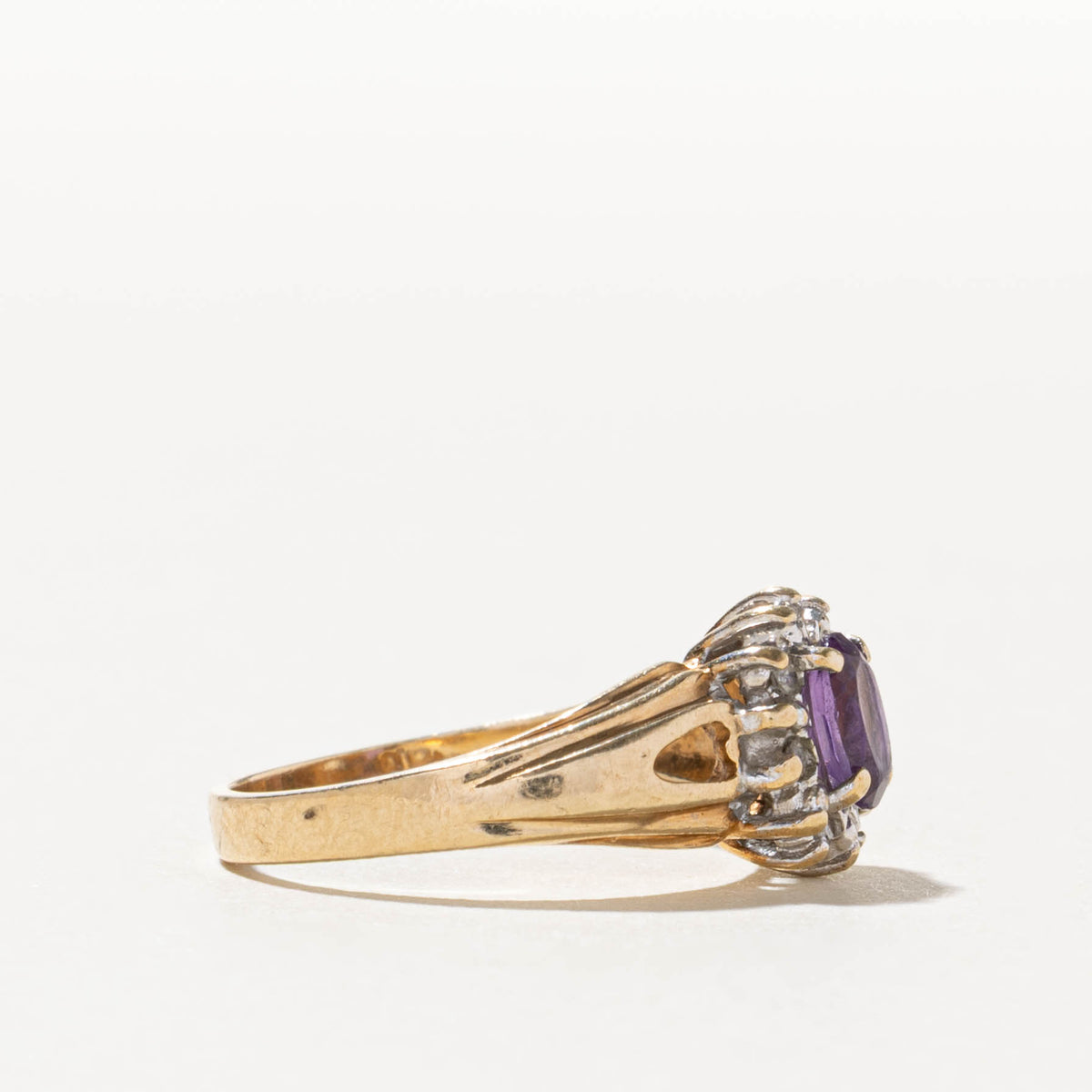 10k Amethyst & Diamond Petal Halo Grooved Ring | SZ 6