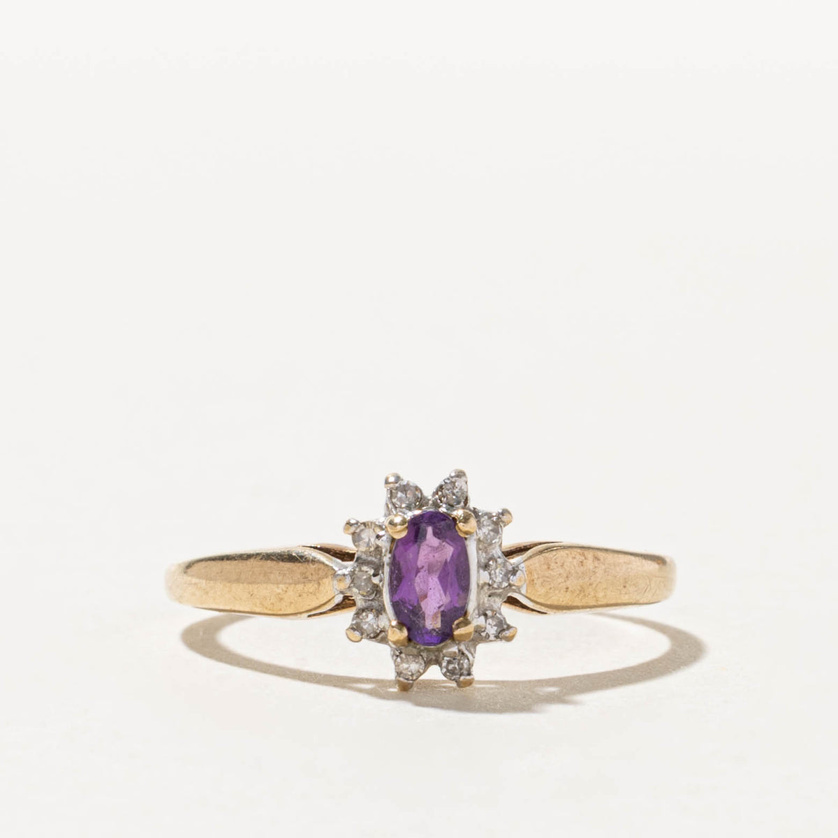 10k Oval Cut Amethyst & Diamond Petal Halo Ring | SZ 7.5