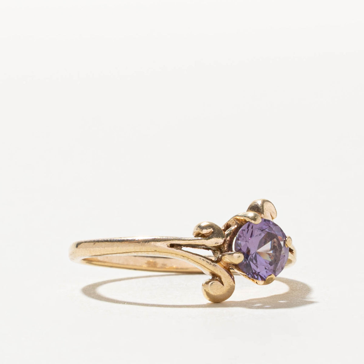 10k Solitaire Synthetic Sapphire Scrollwork Bypass Ring | SZ 6