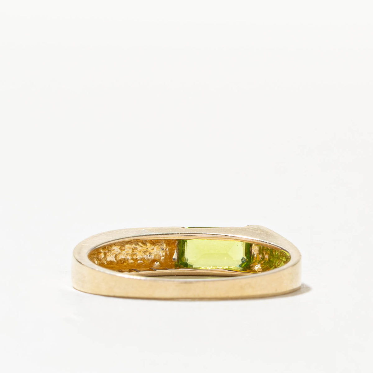 10k East West Corner Set Peridot Ring | SZ 6