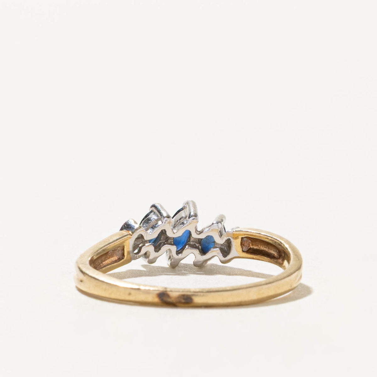 10k Three Stone Sapphire & Diamond Grooved Ring | SZ 4.5
