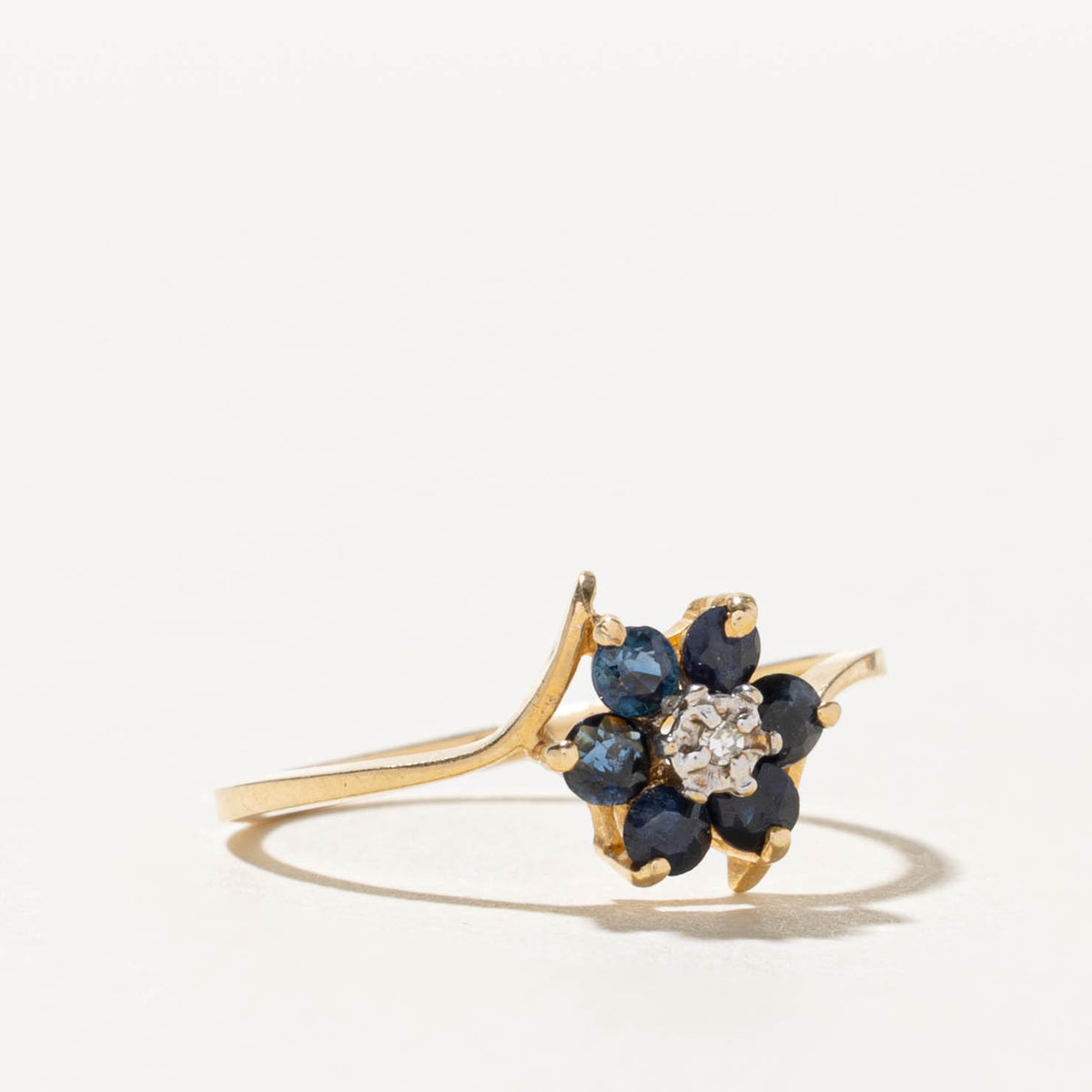 14k Sapphire & Diamond Floral Cluster Bypass Ring | SZ 6.5