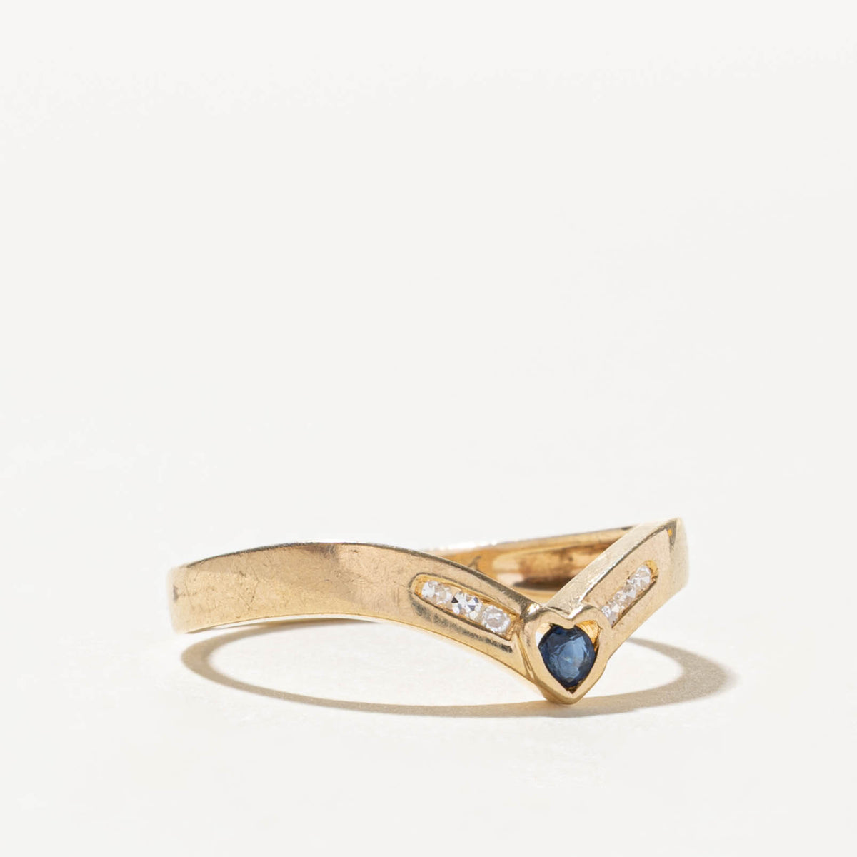 10k Channel Set Sapphire & Diamond Heart Chevron Ring | SZ 8