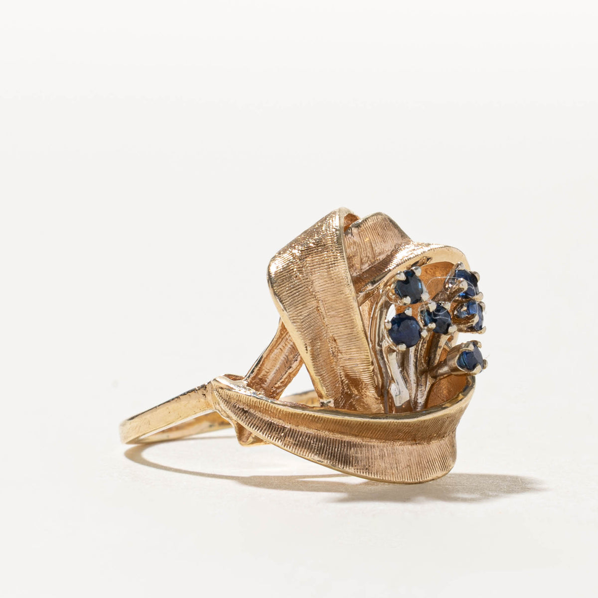 14k Scattered Sapphire Textured Floral Cocktail Ring | SZ 6.25