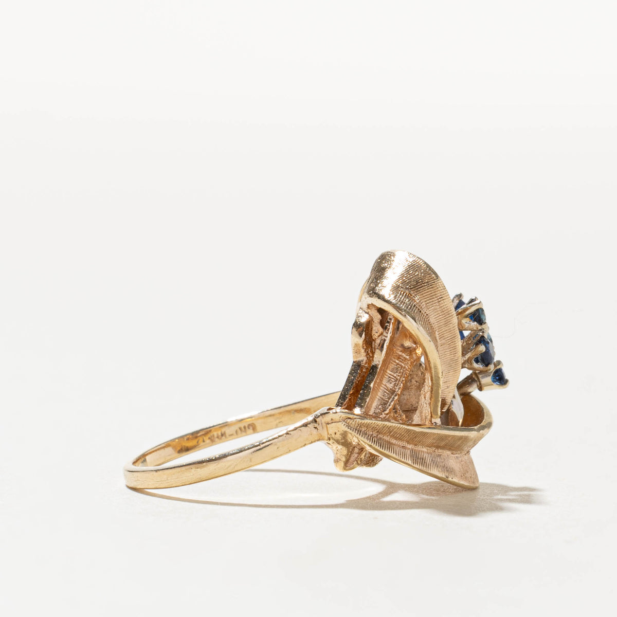 14k Scattered Sapphire Textured Floral Cocktail Ring | SZ 6.25