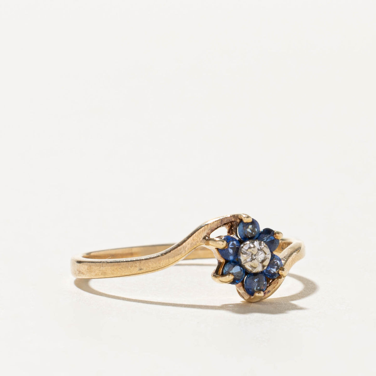 10k Sapphire & Diamond Floral Cluster Bypass Ring | SZ 8